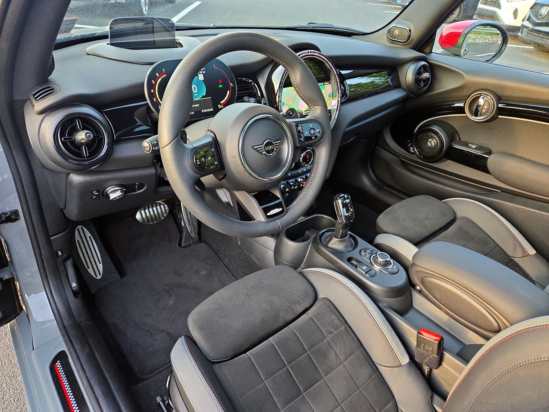 Thumbnail: 2023 MINI Cooper Hardtop - 9