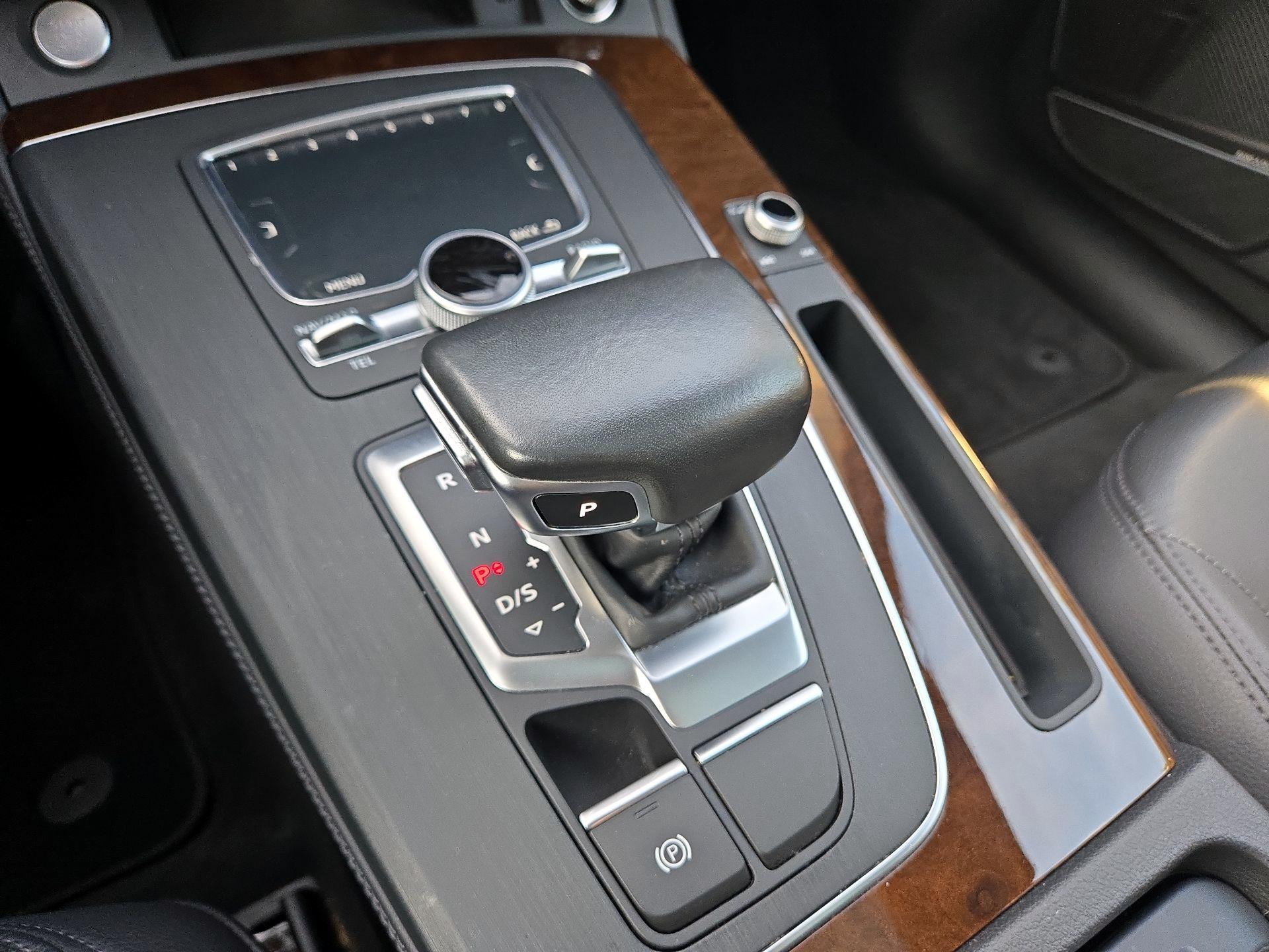 Thumbnail: 2019 Audi Q5 - 16