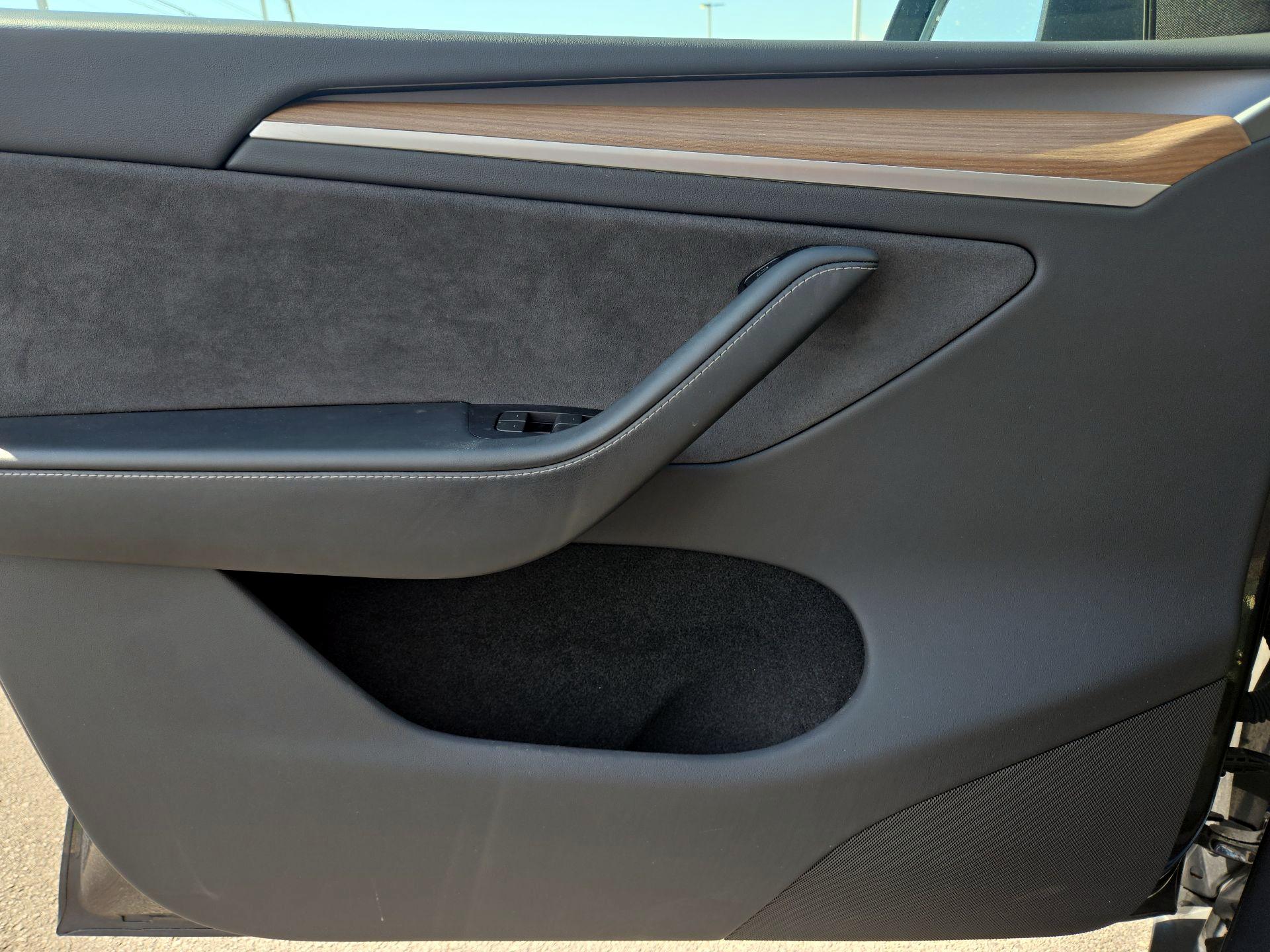 Thumbnail: 2024 Tesla Model Y - 10