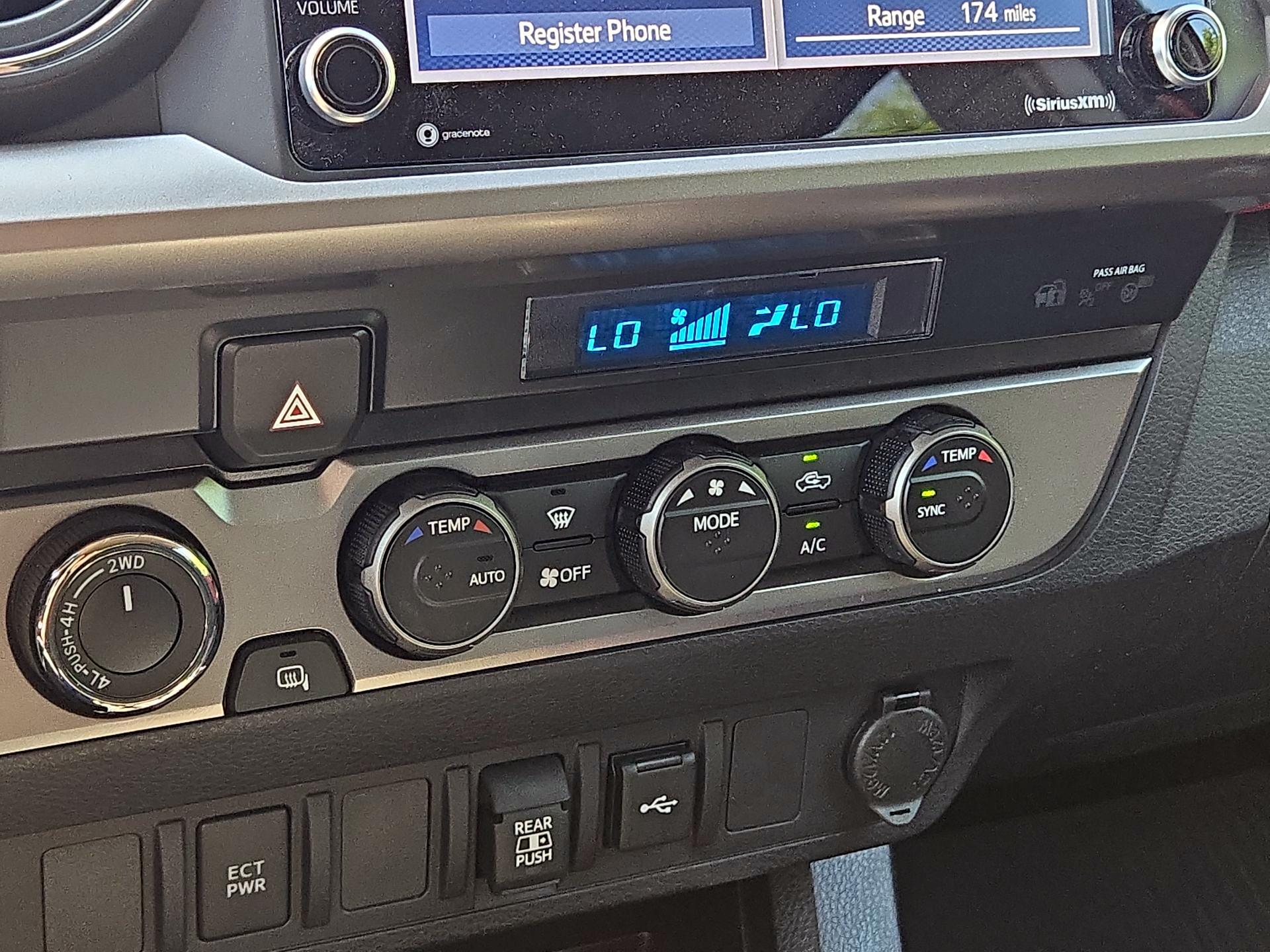 Thumbnail: 2022 Toyota Tacoma - 14