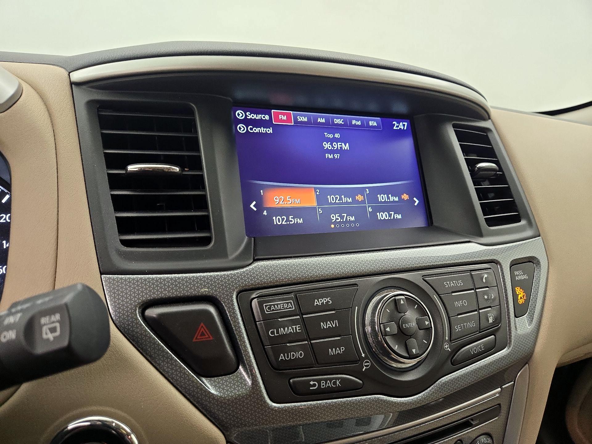 Thumbnail: 2020 Nissan Pathfinder - 16