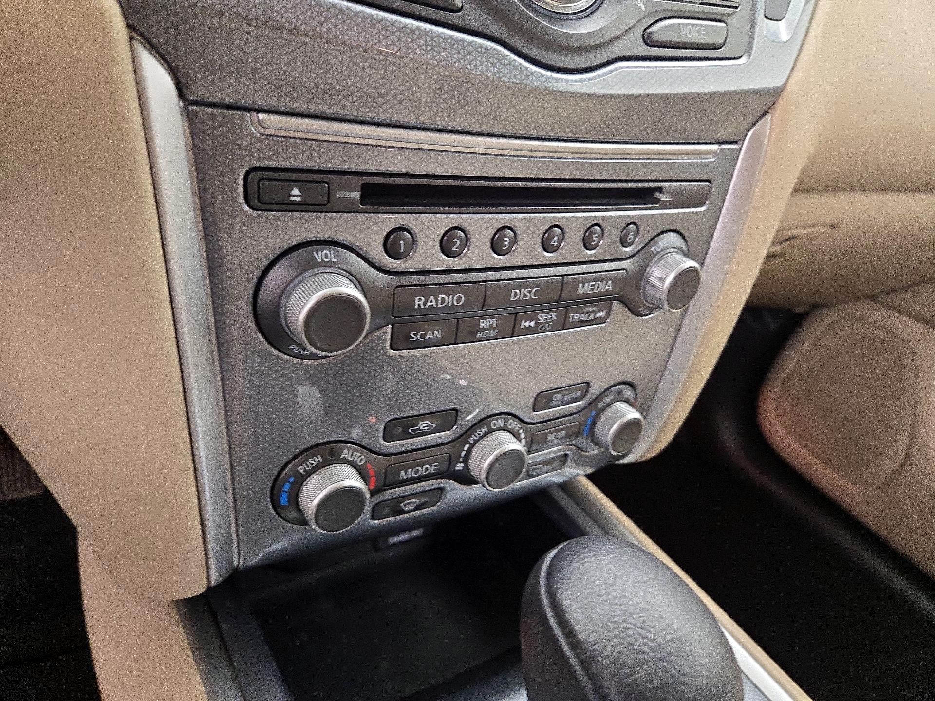 Thumbnail: 2020 Nissan Pathfinder - 17