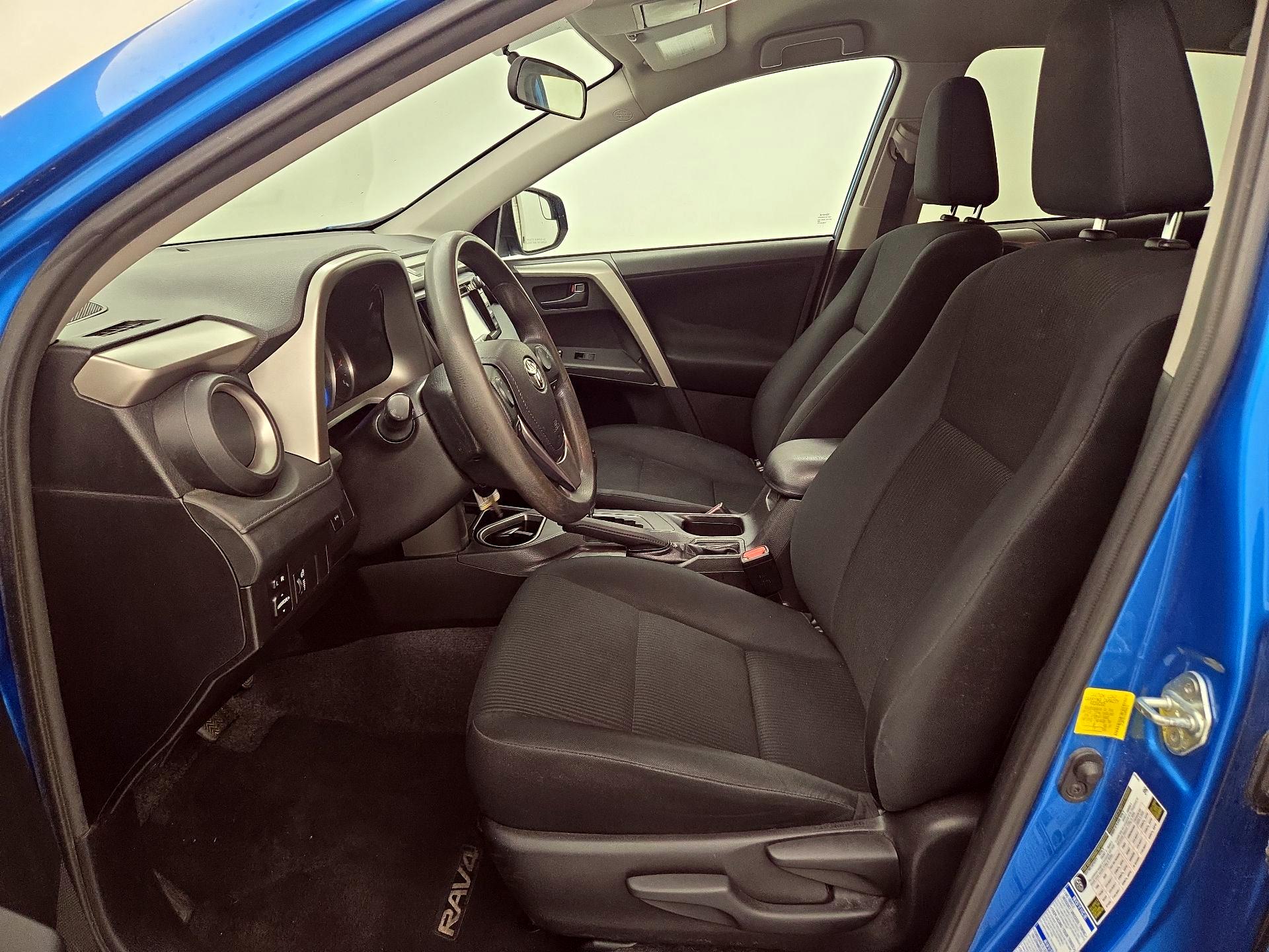 Thumbnail: 2016 Toyota RAV4 - 11