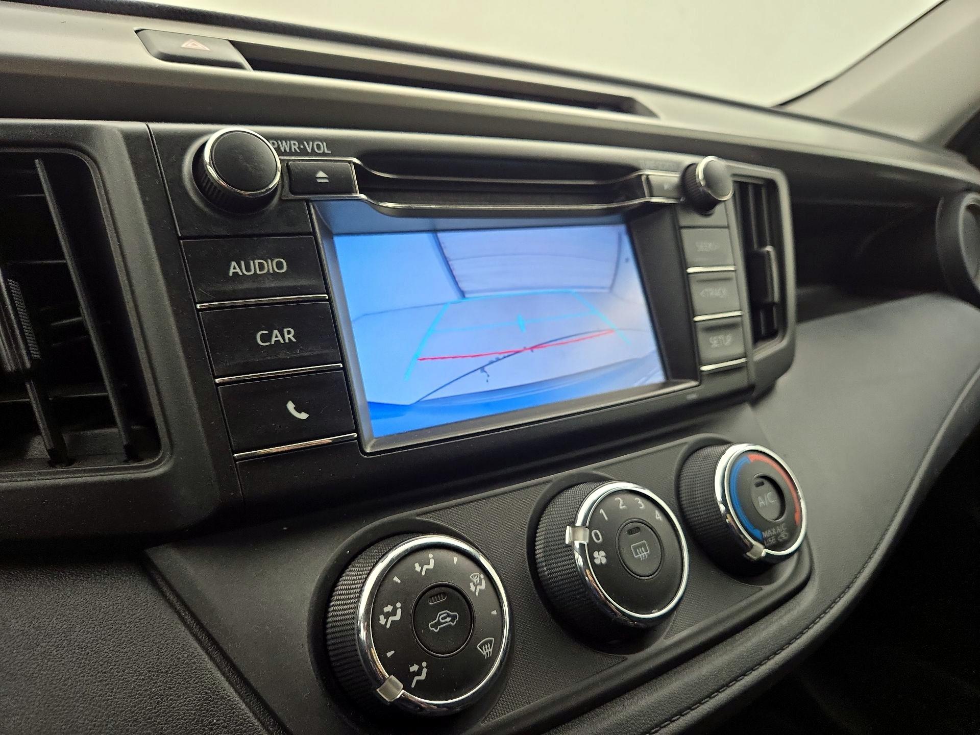 Thumbnail: 2016 Toyota RAV4 - 14