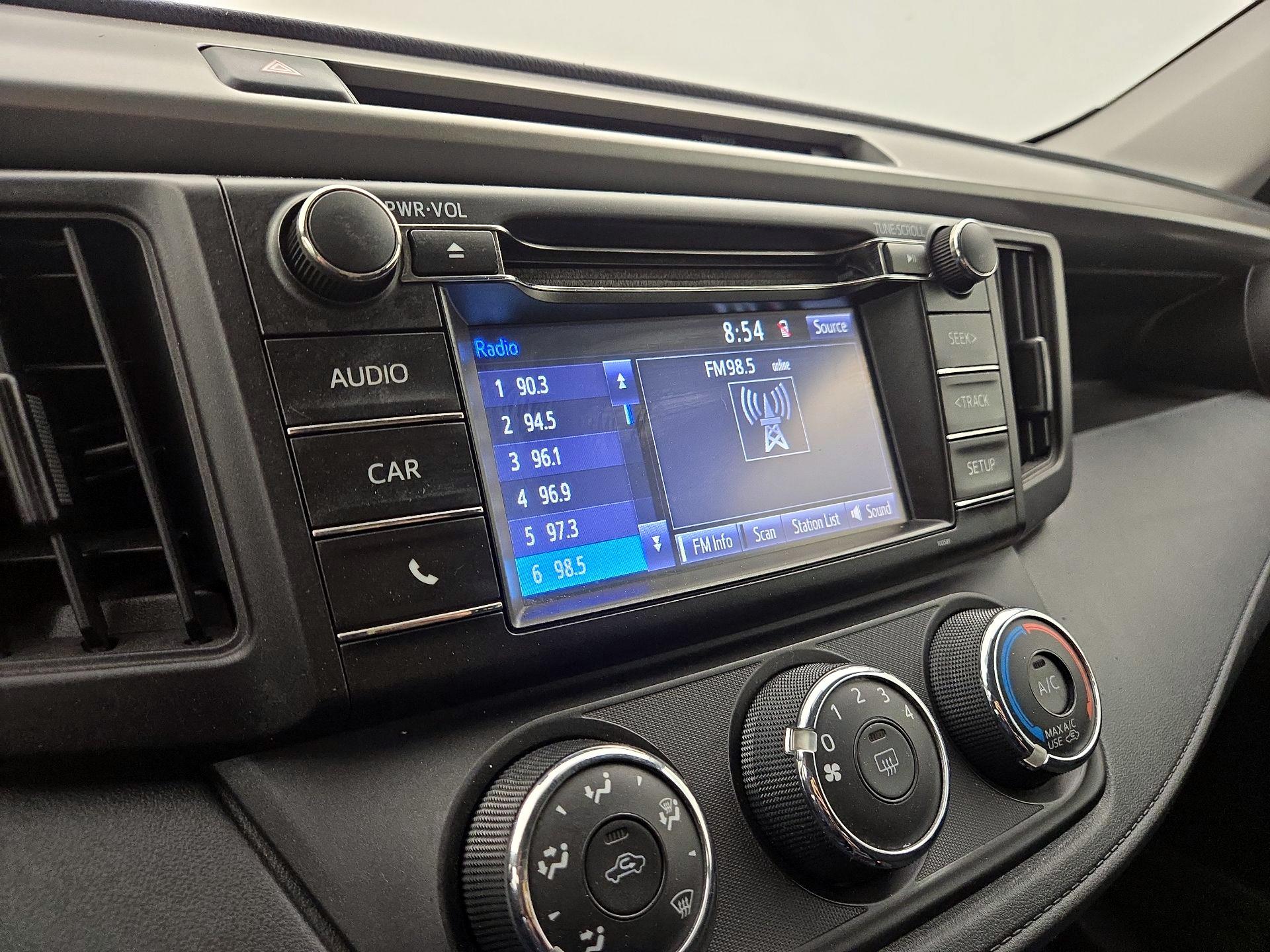Thumbnail: 2016 Toyota RAV4 - 15