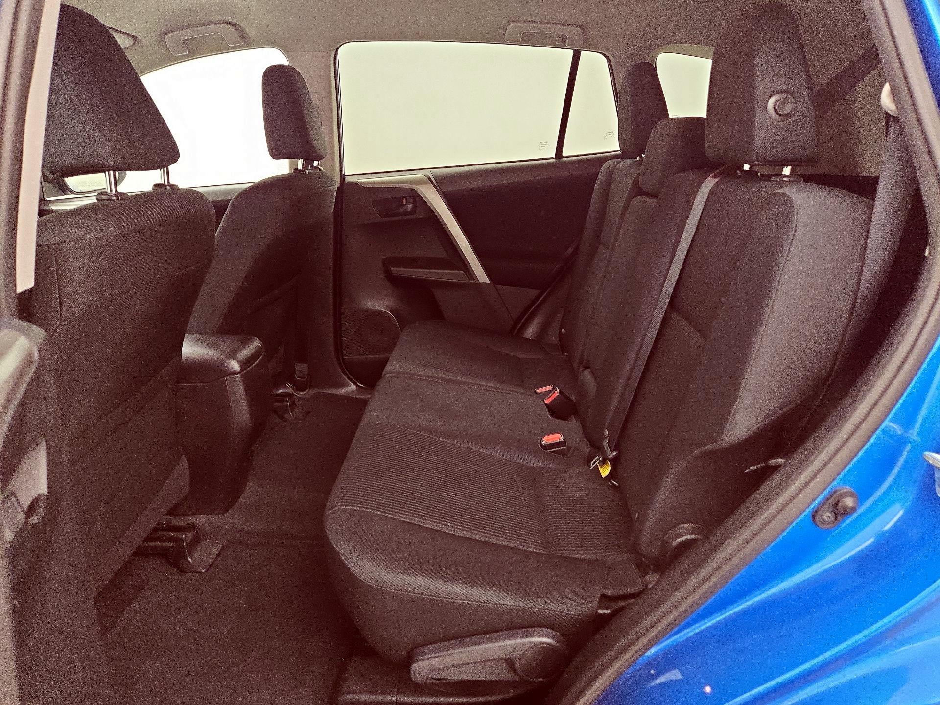 Thumbnail: 2016 Toyota RAV4 - 19
