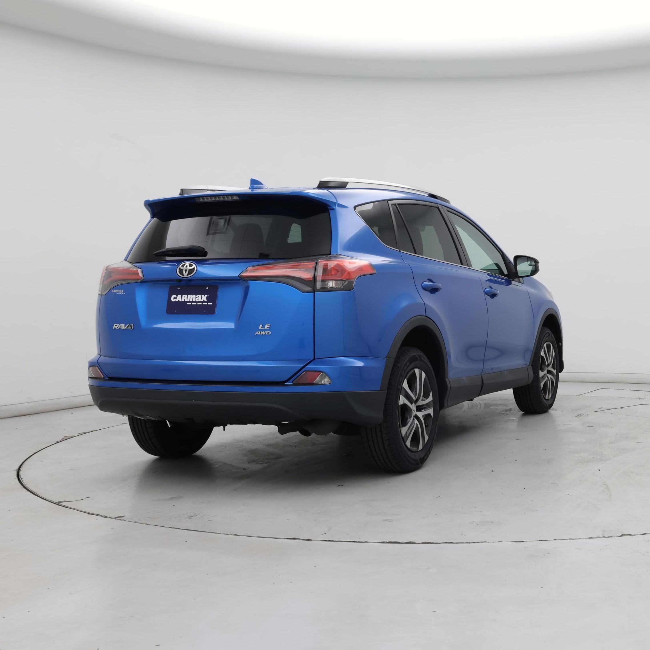 Thumbnail: 2016 Toyota RAV4 - 8