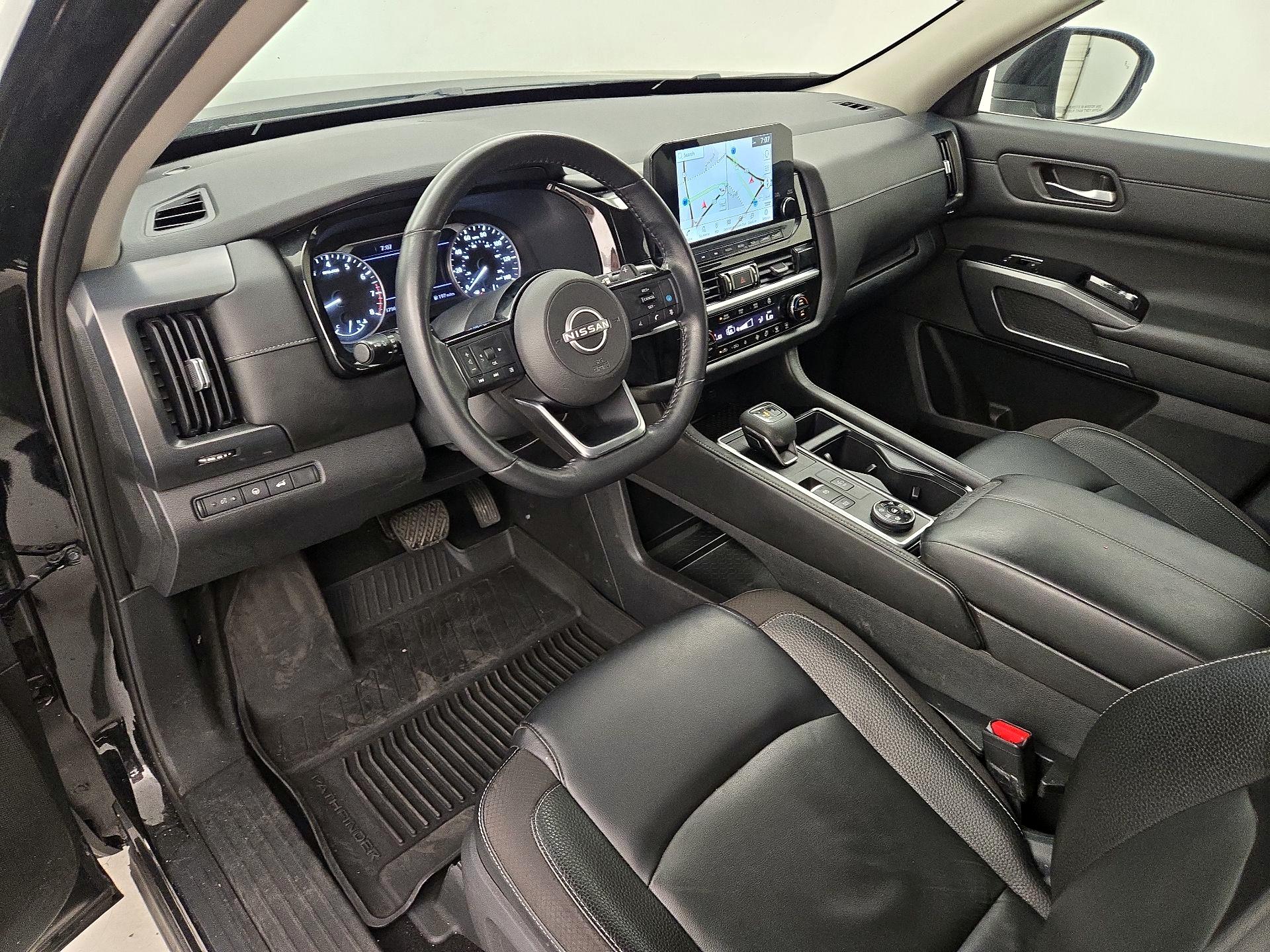 Thumbnail: 2022 Nissan Pathfinder - 11