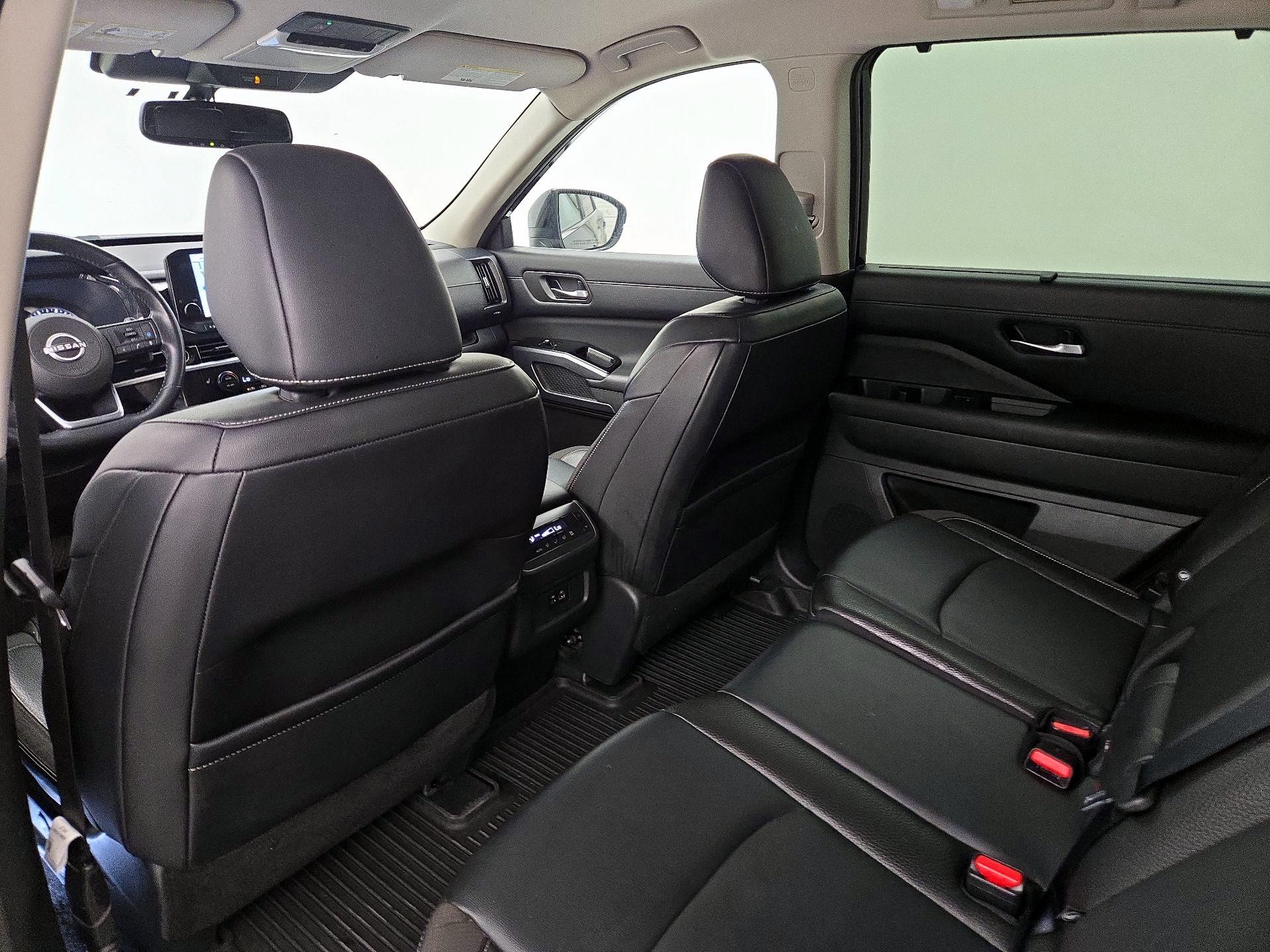 Thumbnail: 2022 Nissan Pathfinder - 20