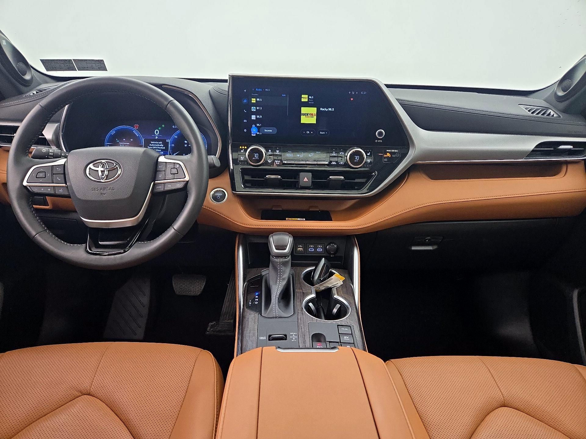 Thumbnail: 2025 Toyota Highlander - 9