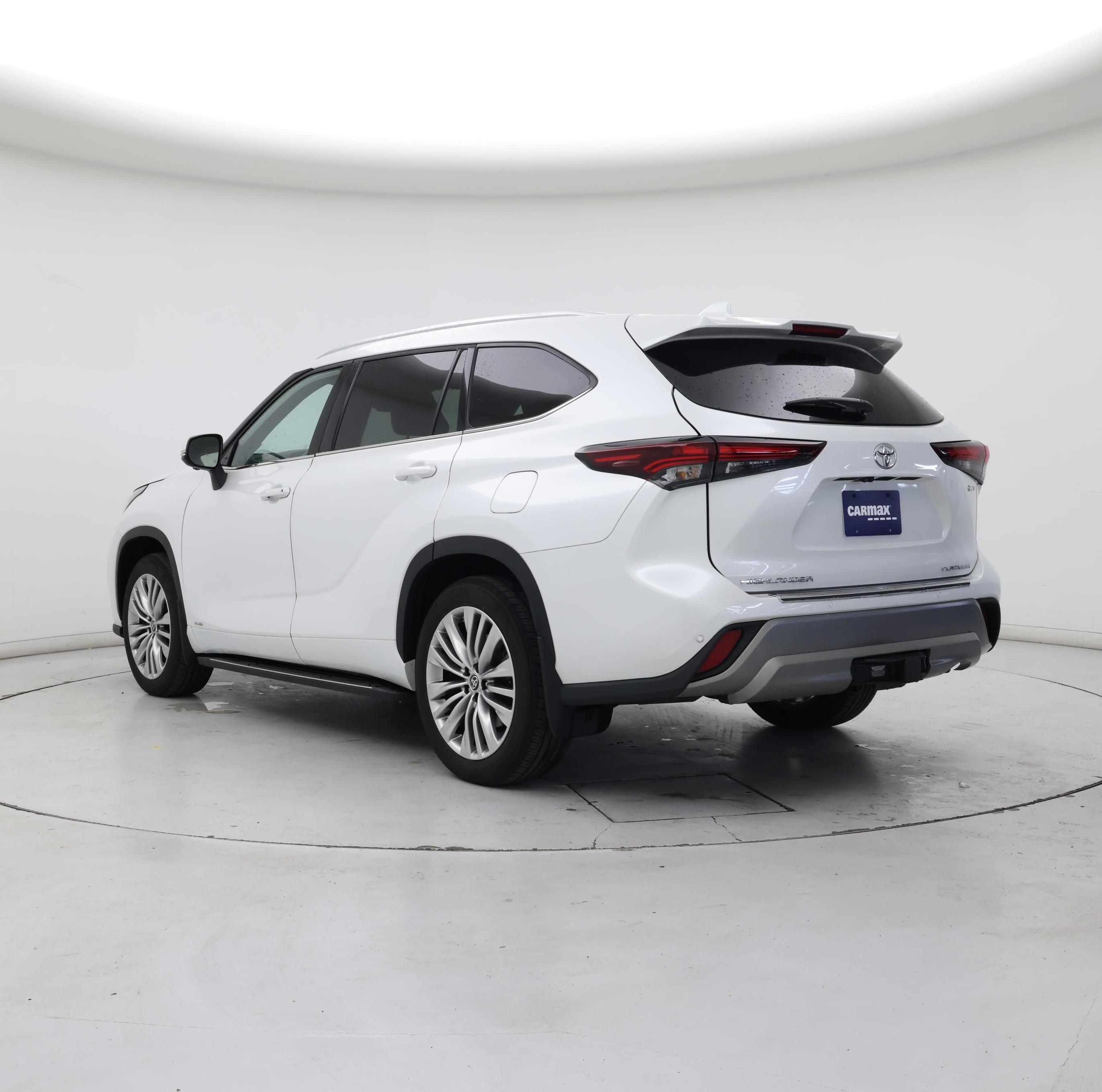 Thumbnail: 2025 Toyota Highlander - 2