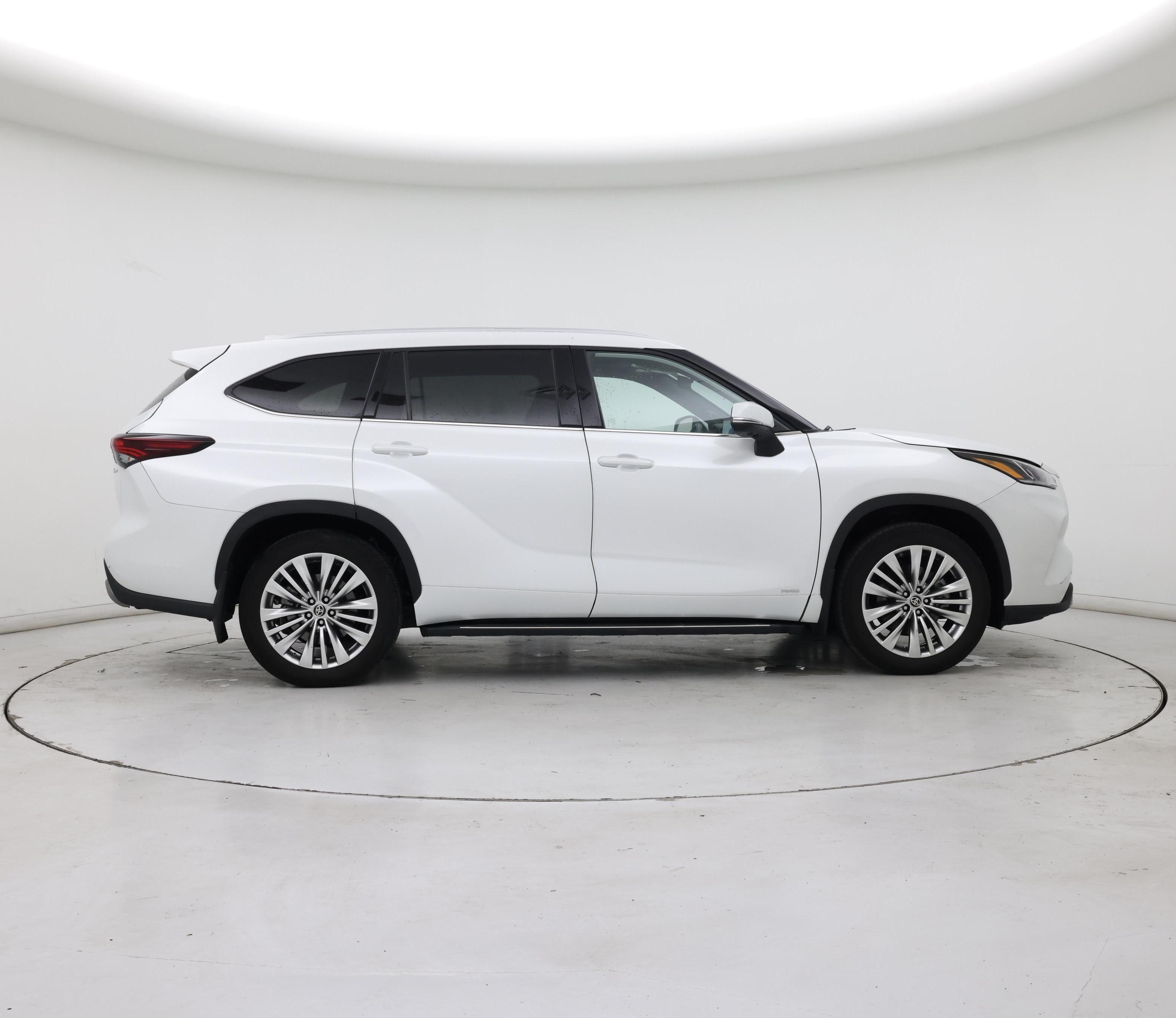 Thumbnail: 2025 Toyota Highlander - 7