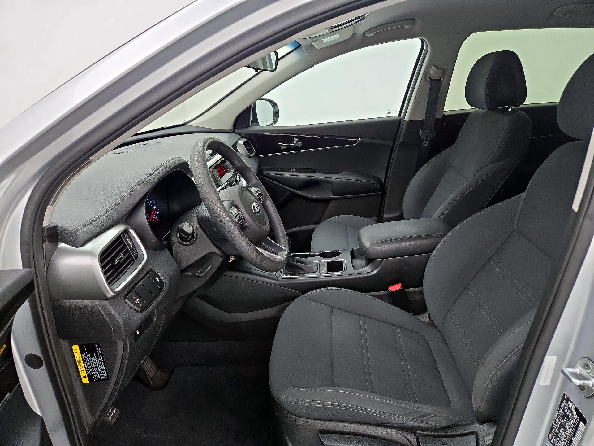 Thumbnail: 2016 Kia Sorento - 11