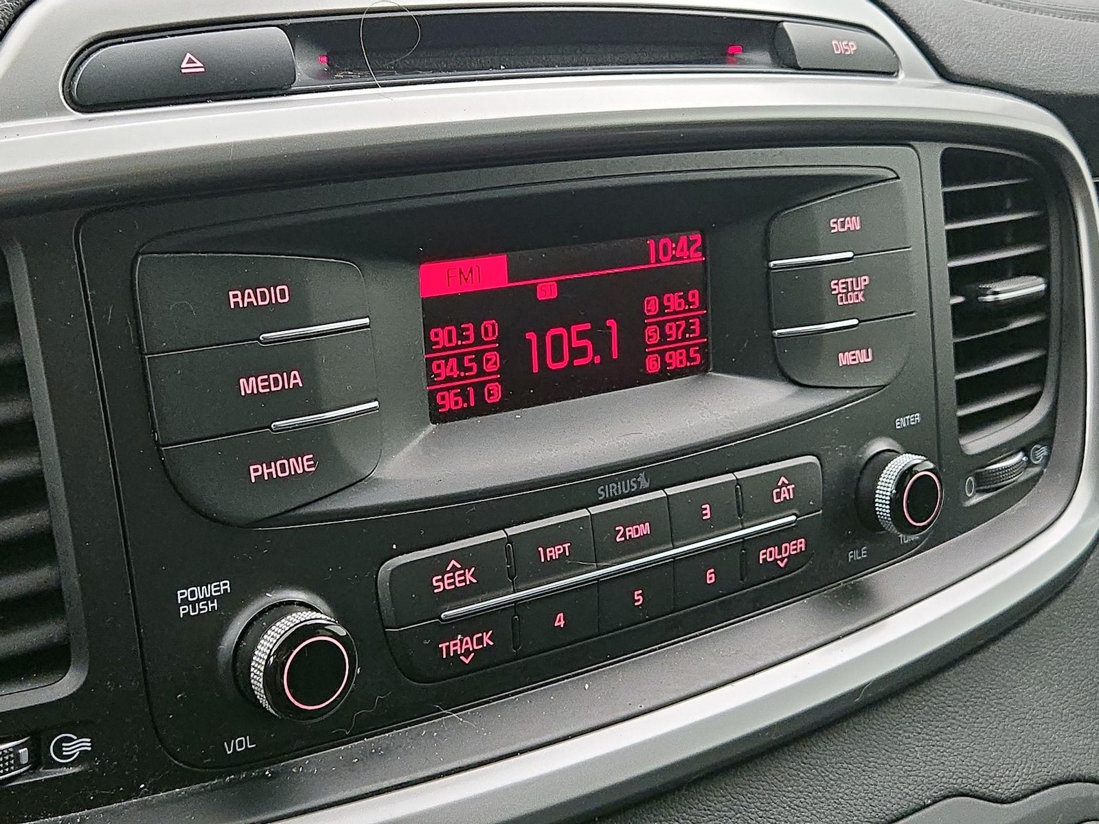 2016 Kia Sorento L - Photo 15