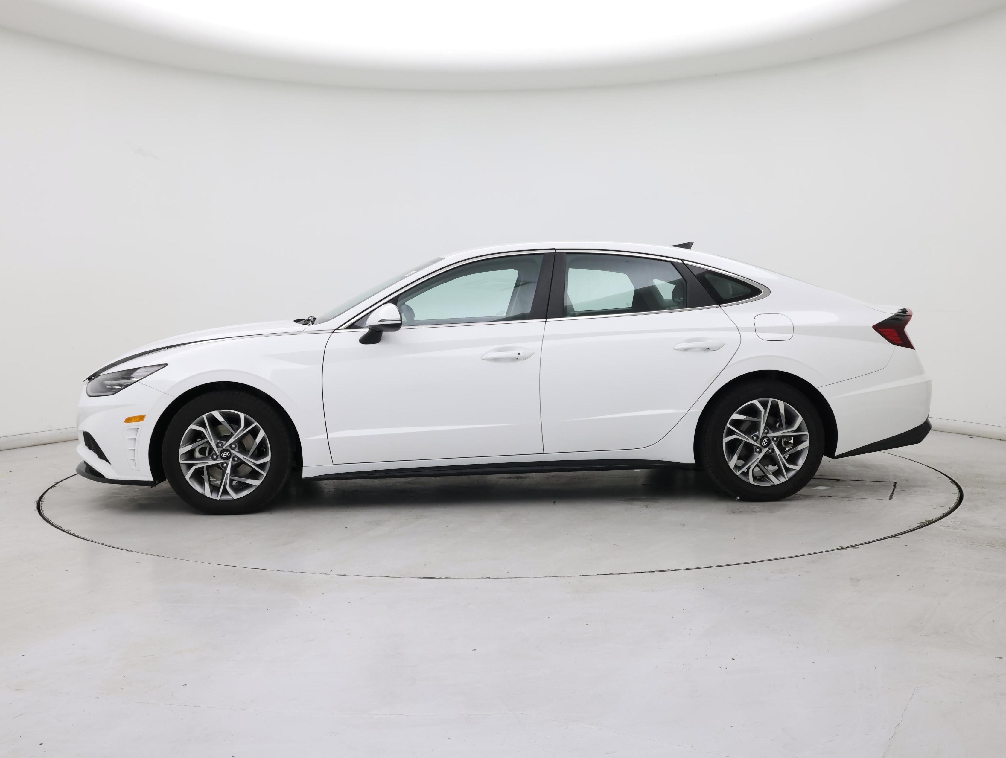 Thumbnail: 2023 Hyundai Sonata - 3