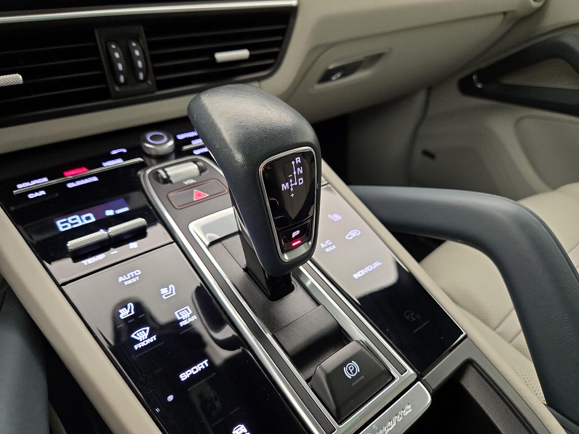 Thumbnail: 2020 Porsche Cayenne - 18