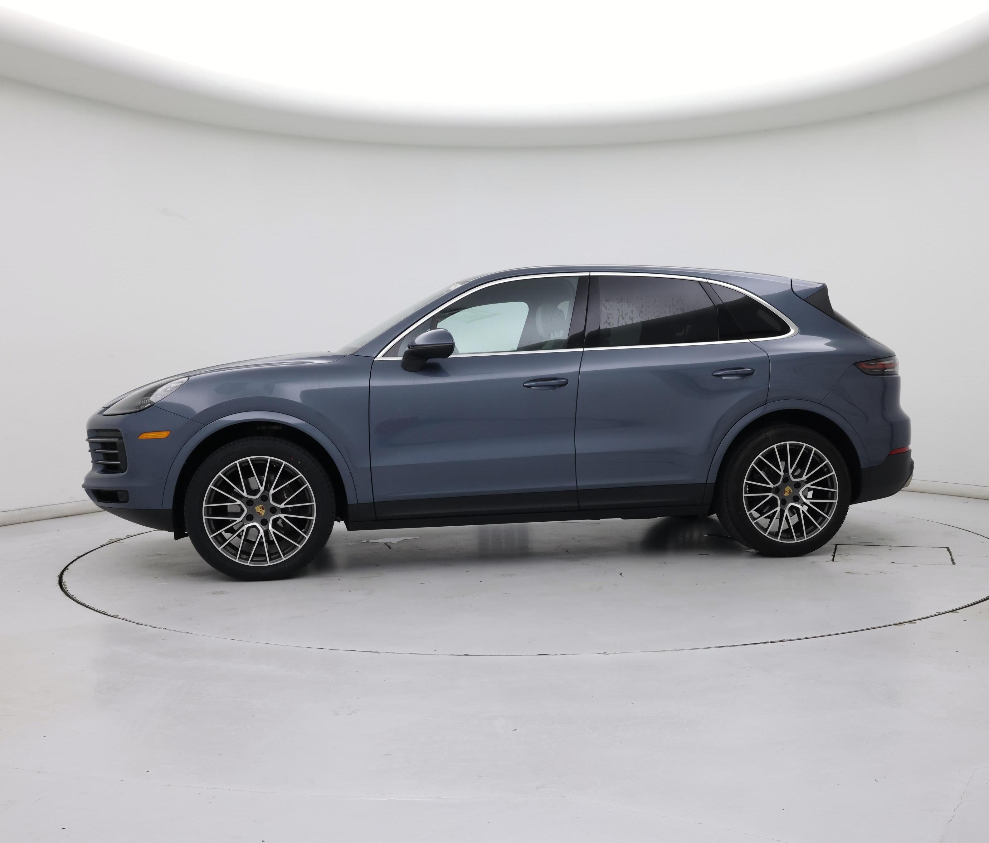 Thumbnail: 2020 Porsche Cayenne - 3