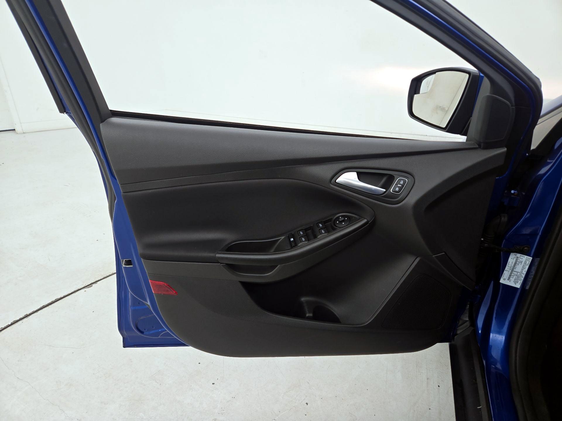 Thumbnail: 2018 Ford Focus - 12