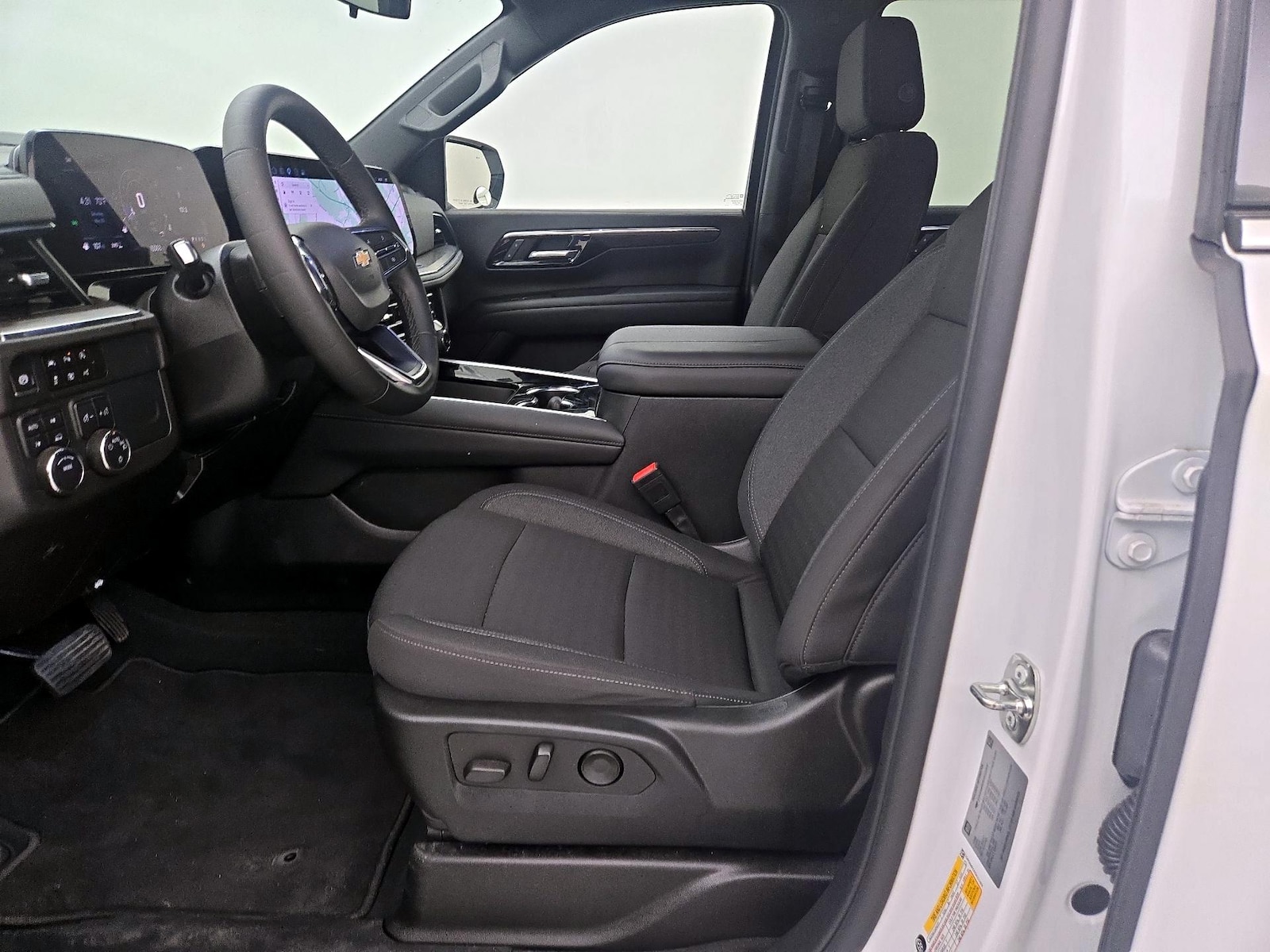 2025 Chevrolet Tahoe LS - Photo 12