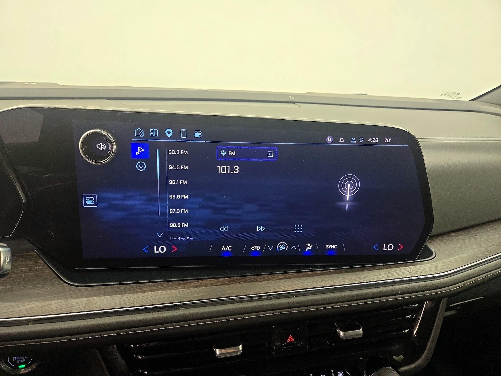 2025 Chevrolet Tahoe LS - Photo 17