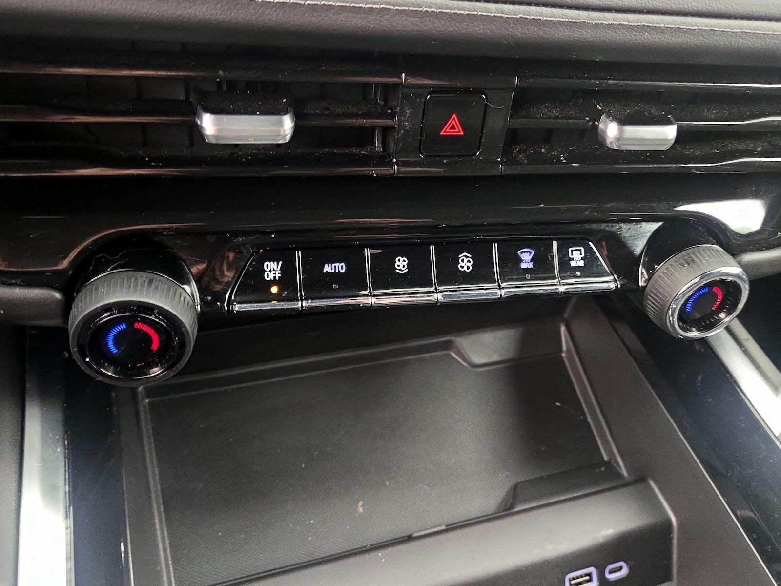 2025 Chevrolet Tahoe LS - Photo 18