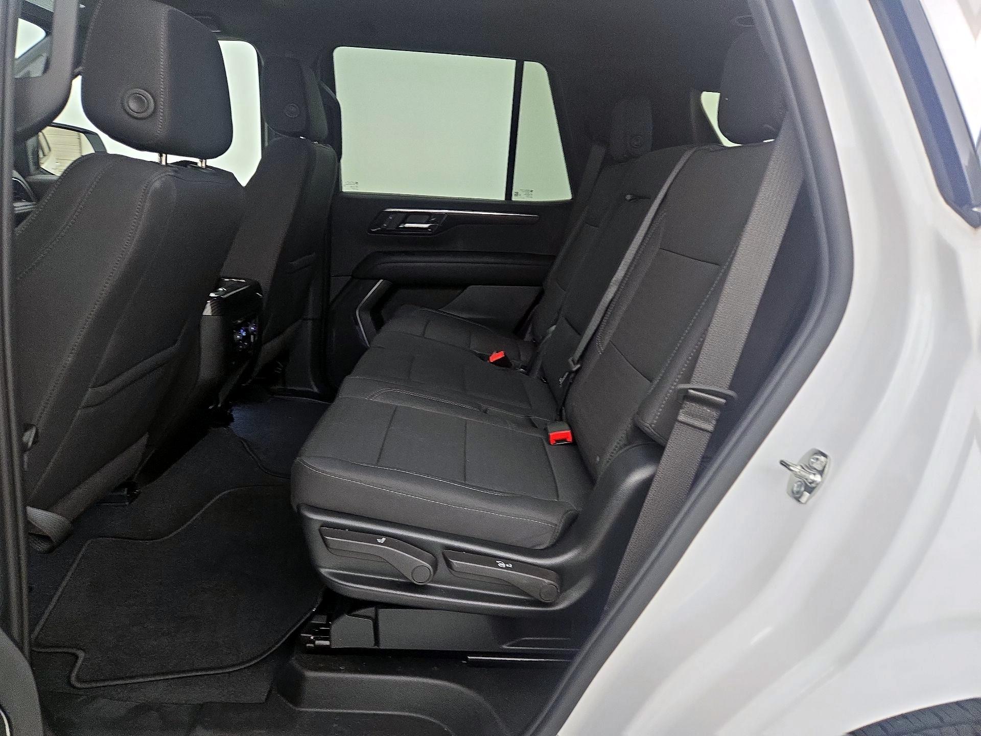 Thumbnail: 2025 Chevrolet Tahoe - 20