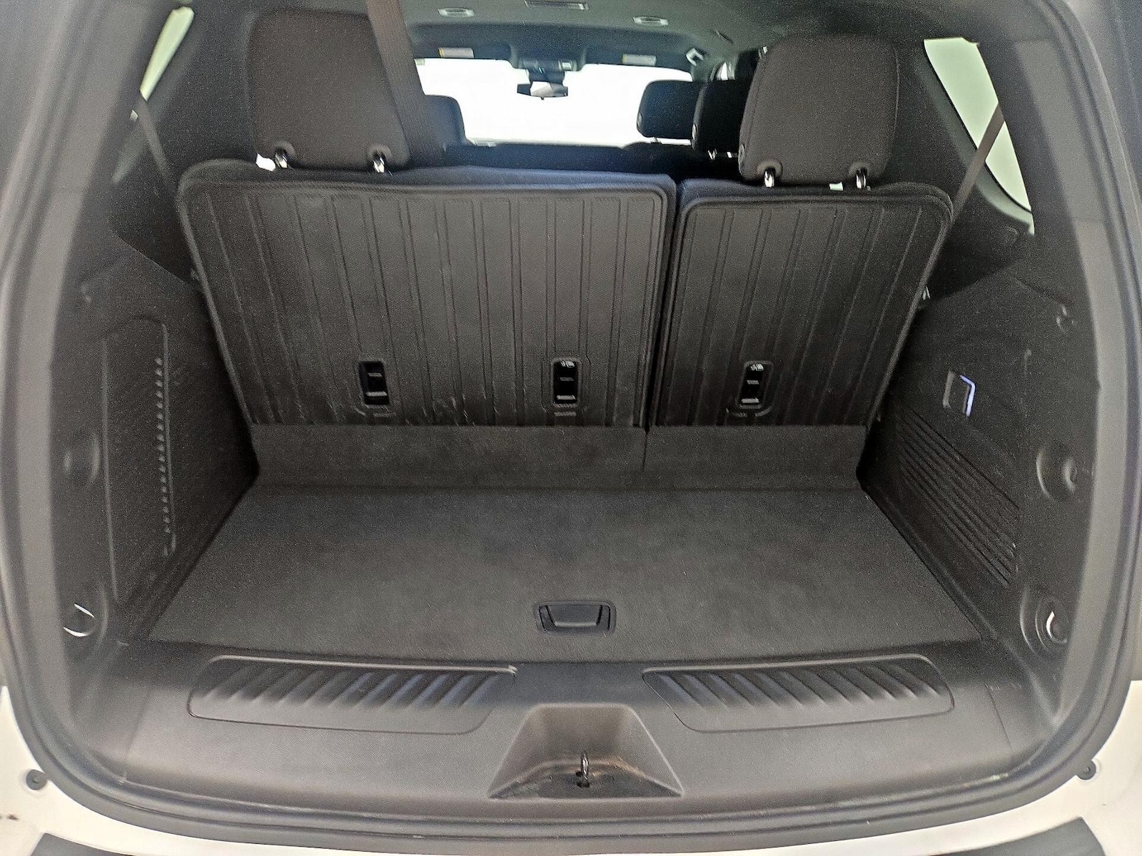 2025 Chevrolet Tahoe LS - Photo 23