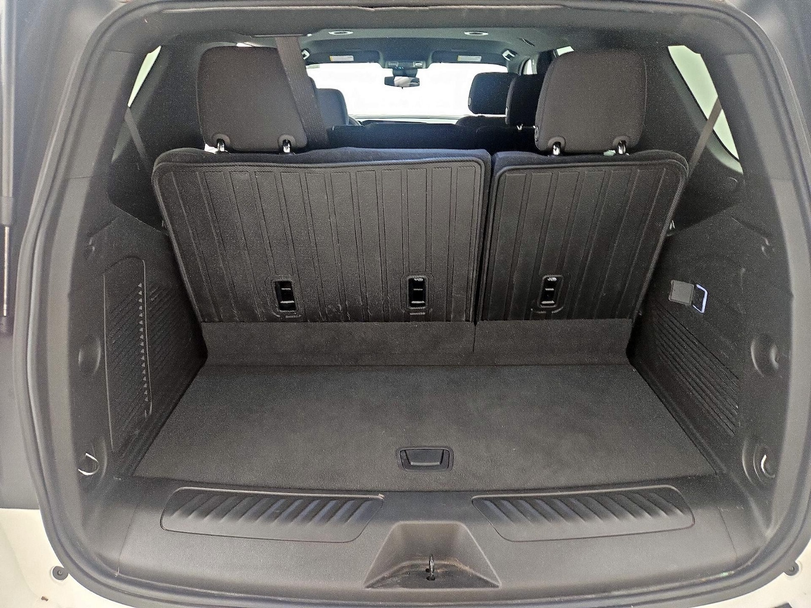 2025 Chevrolet Tahoe LS - Photo 24