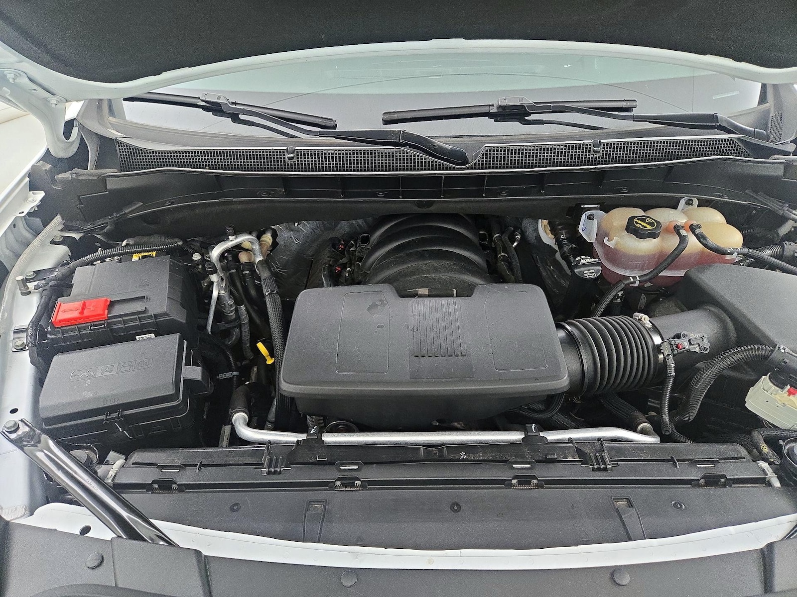 2025 Chevrolet Tahoe LS - Photo 25