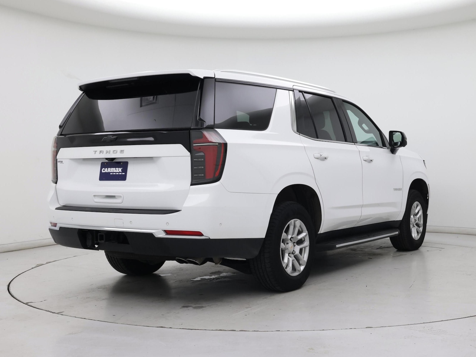 2025 Chevrolet Tahoe LS - Photo 9