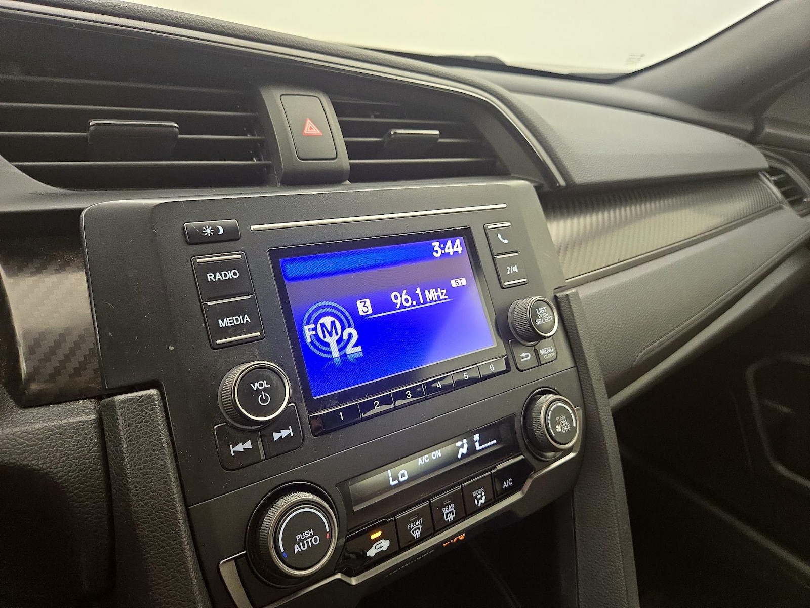2018 Honda Civic Hatchback Sport - Photo 16