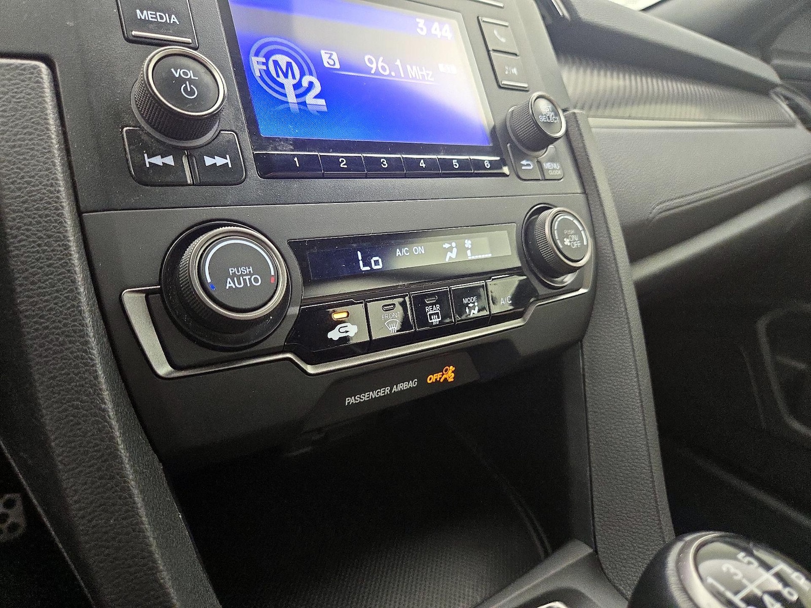 2018 Honda Civic Hatchback Sport - Photo 17