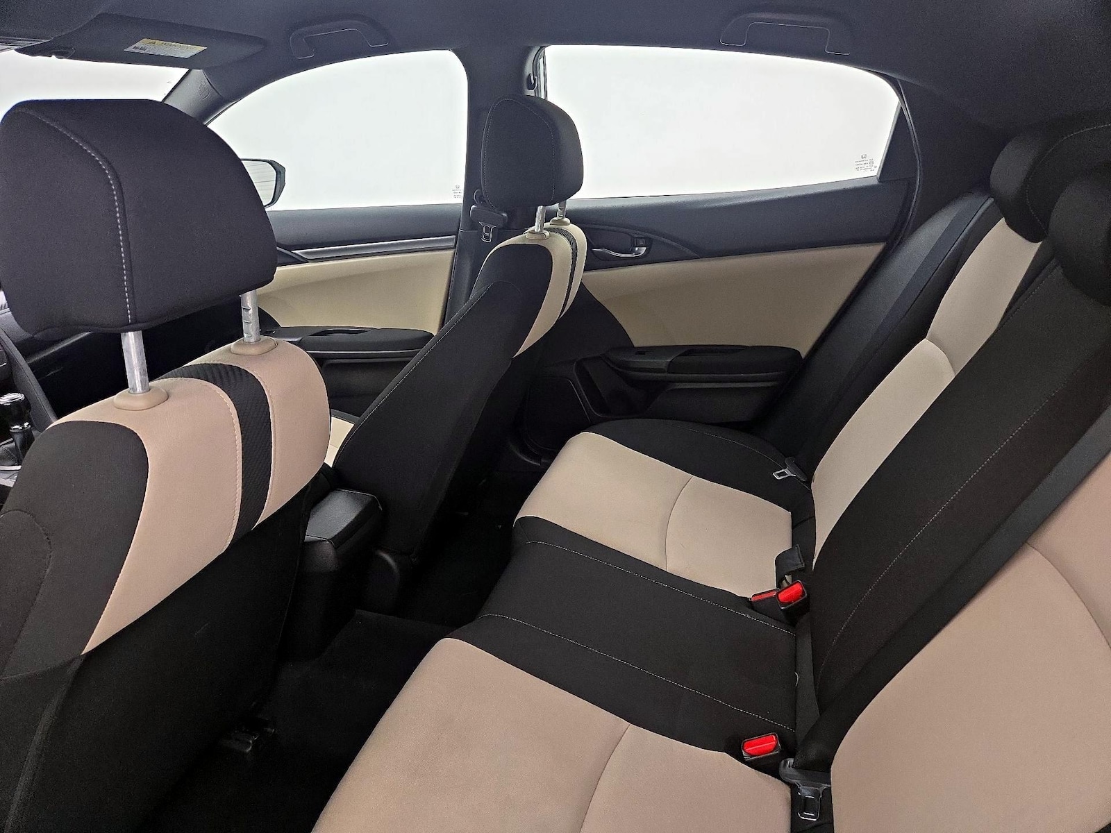 2018 Honda Civic Hatchback Sport - Photo 19