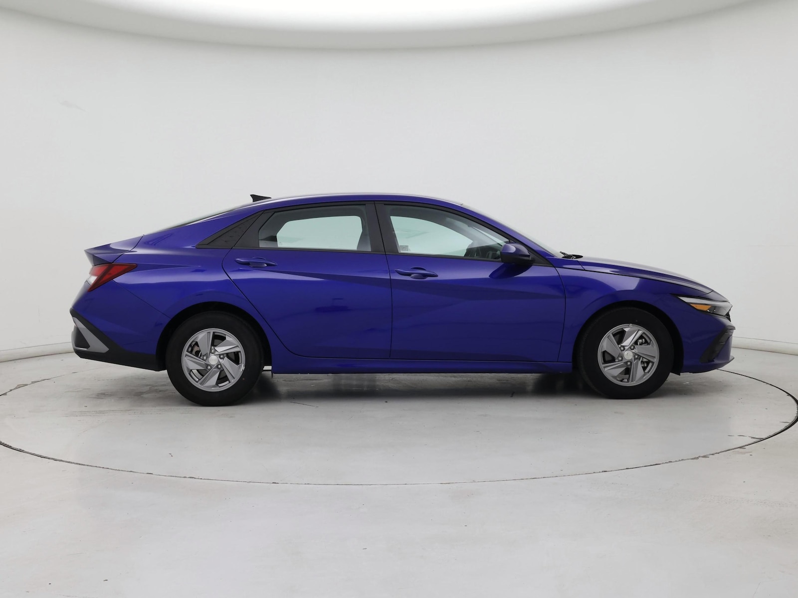 2024 Hyundai Elantra SE - Photo 8