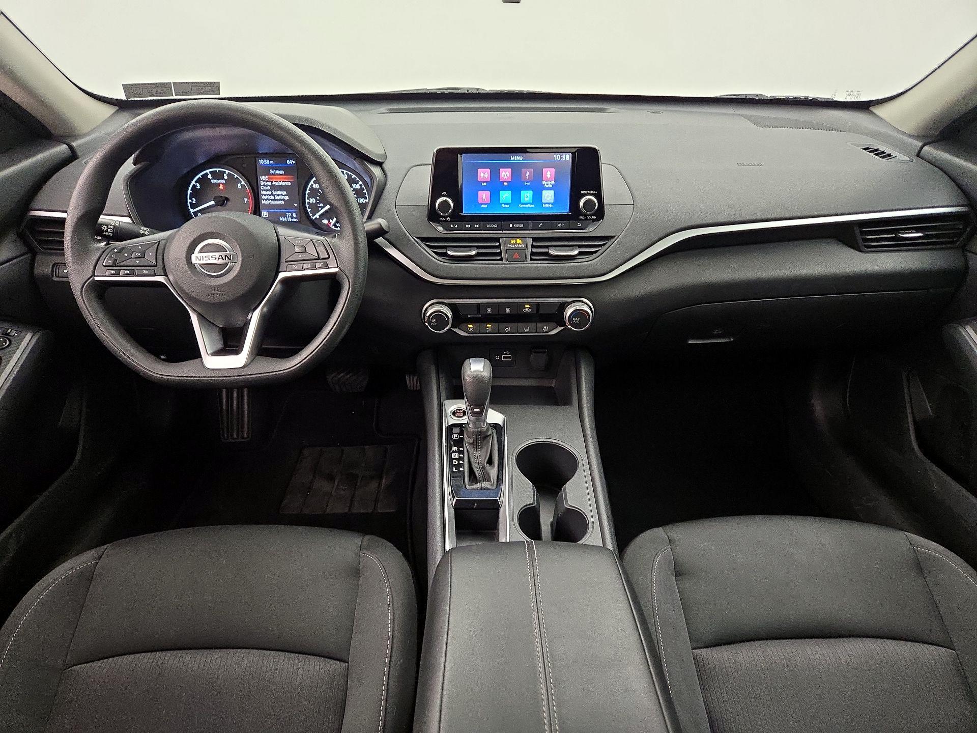 Thumbnail: 2021 Nissan Altima - 9