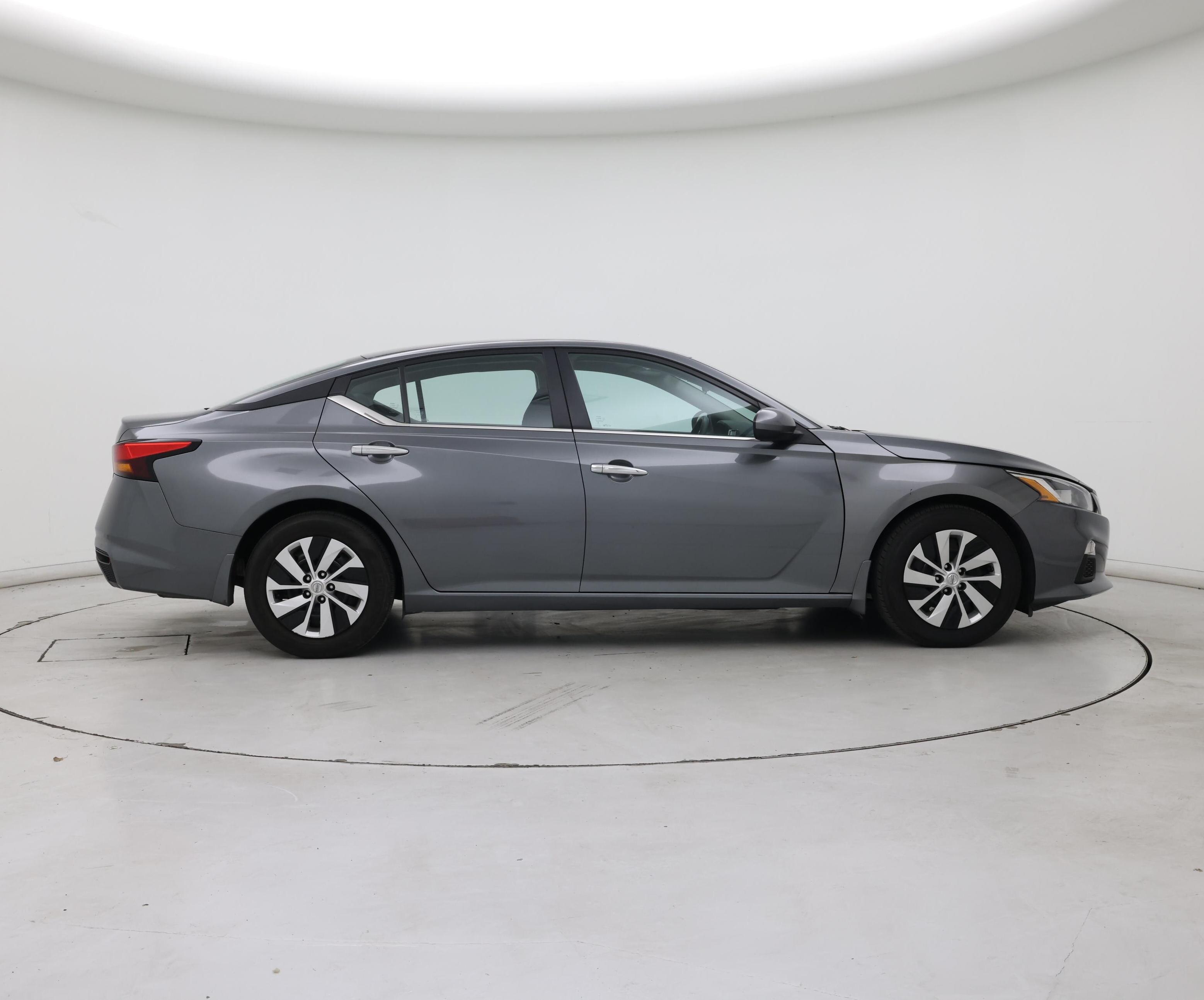 Thumbnail: 2021 Nissan Altima - 7