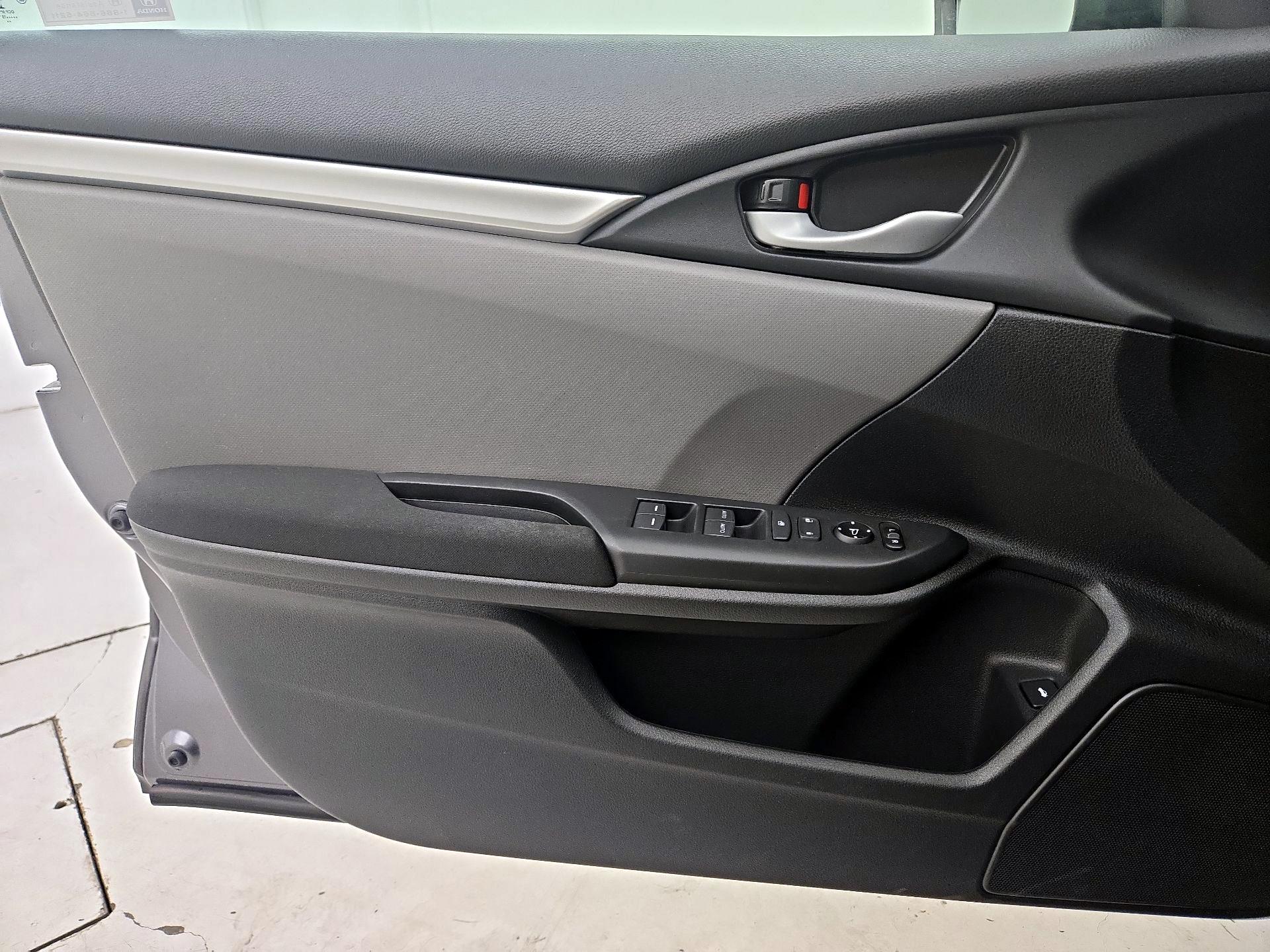 Thumbnail: 2019 Honda Civic - 12