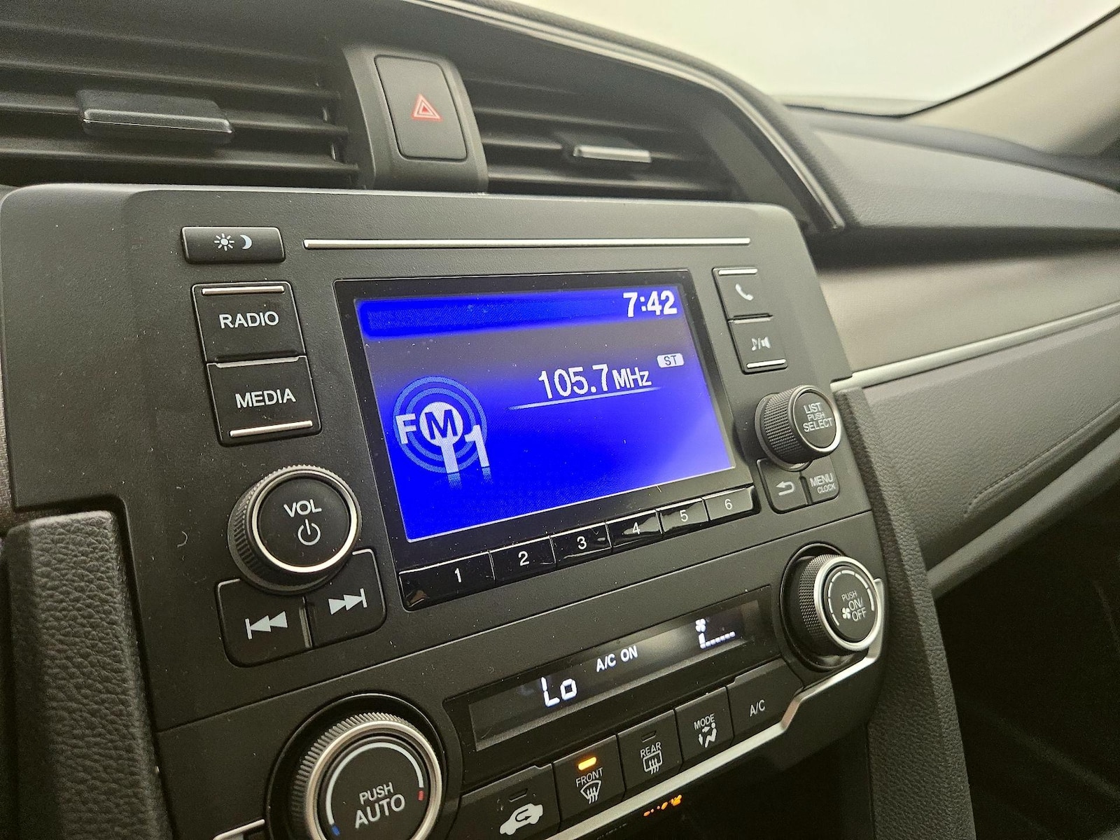 2019 Honda Civic LX - Photo 16