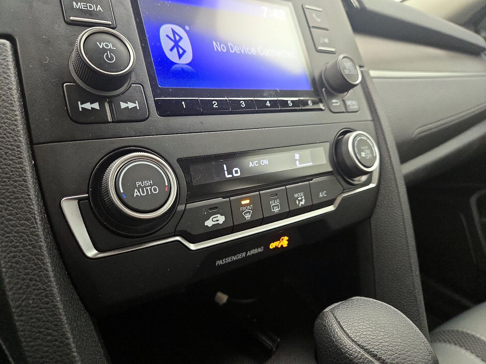 2019 Honda Civic LX - Photo 17