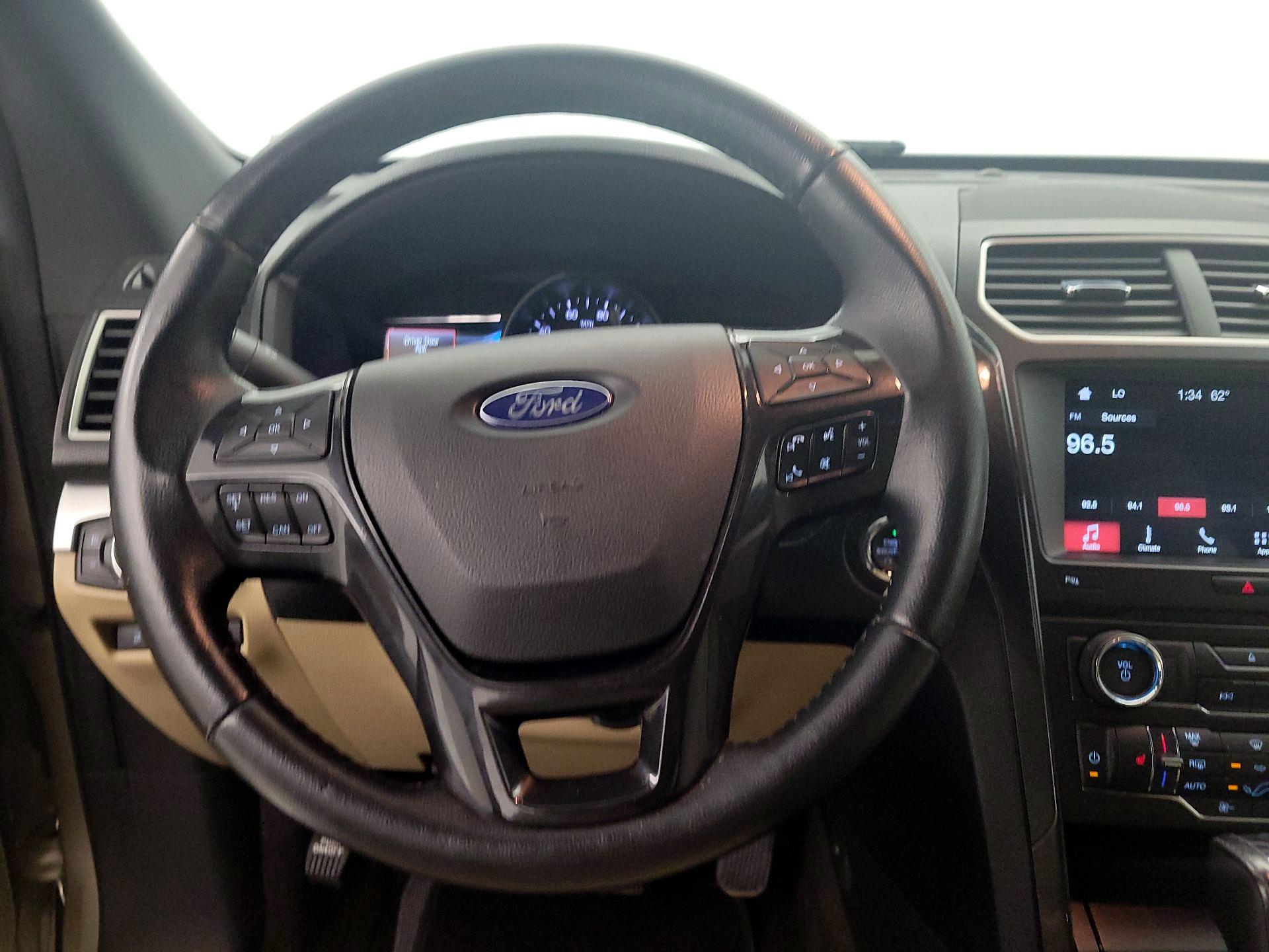 Thumbnail: 2017 Ford Explorer - 10