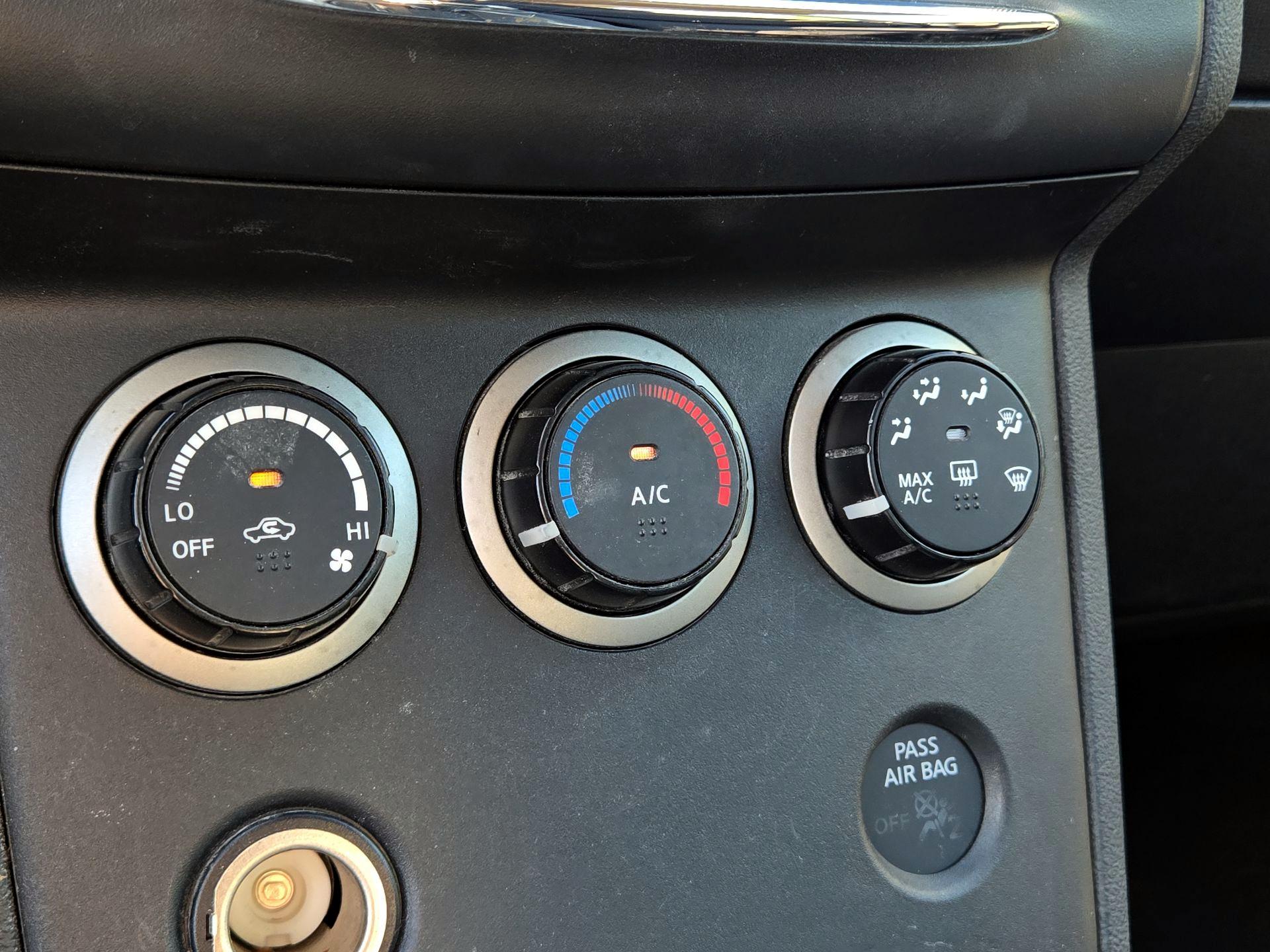 Thumbnail: 2015 Nissan Rogue - 14