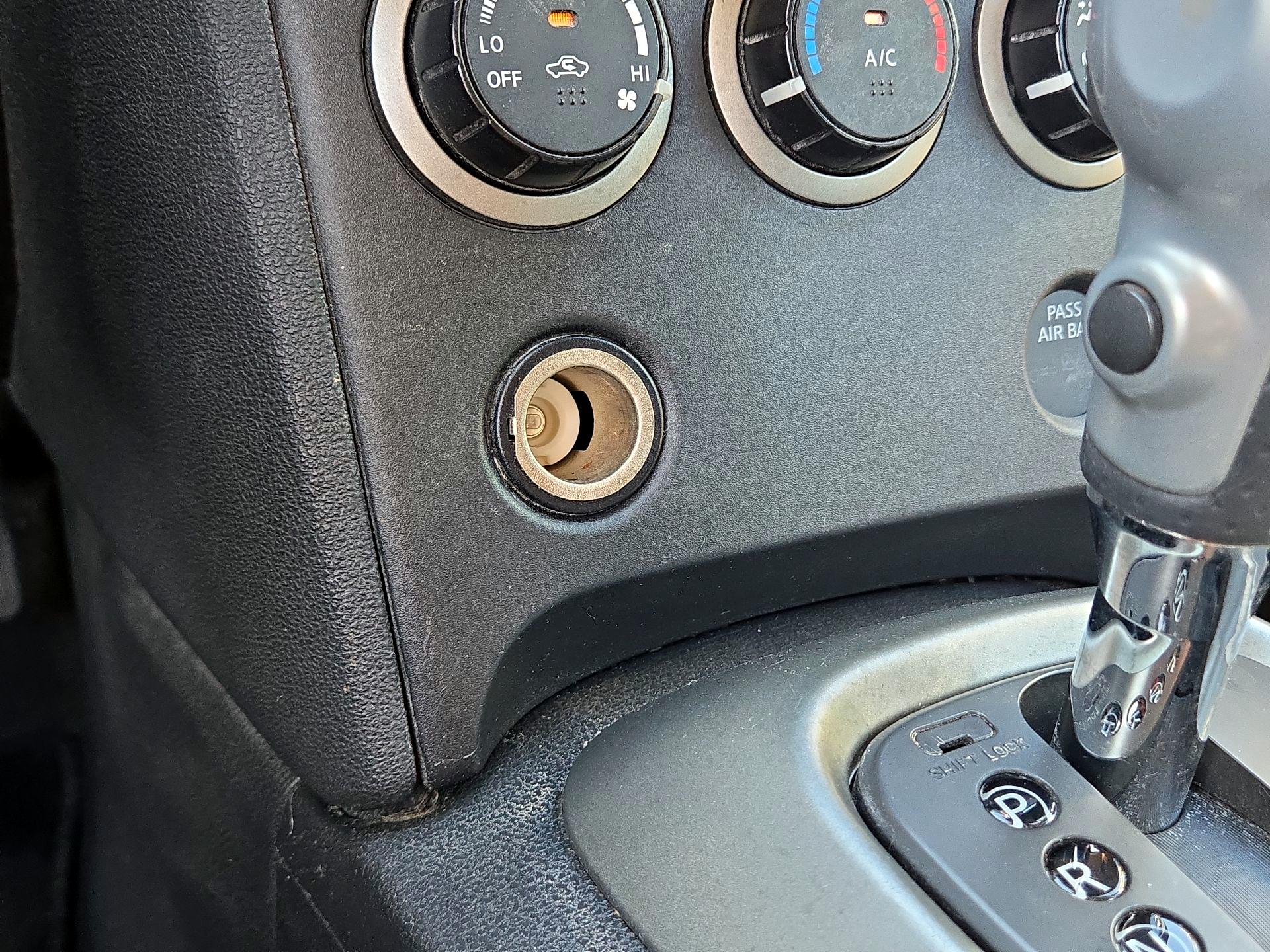 Thumbnail: 2015 Nissan Rogue - 16