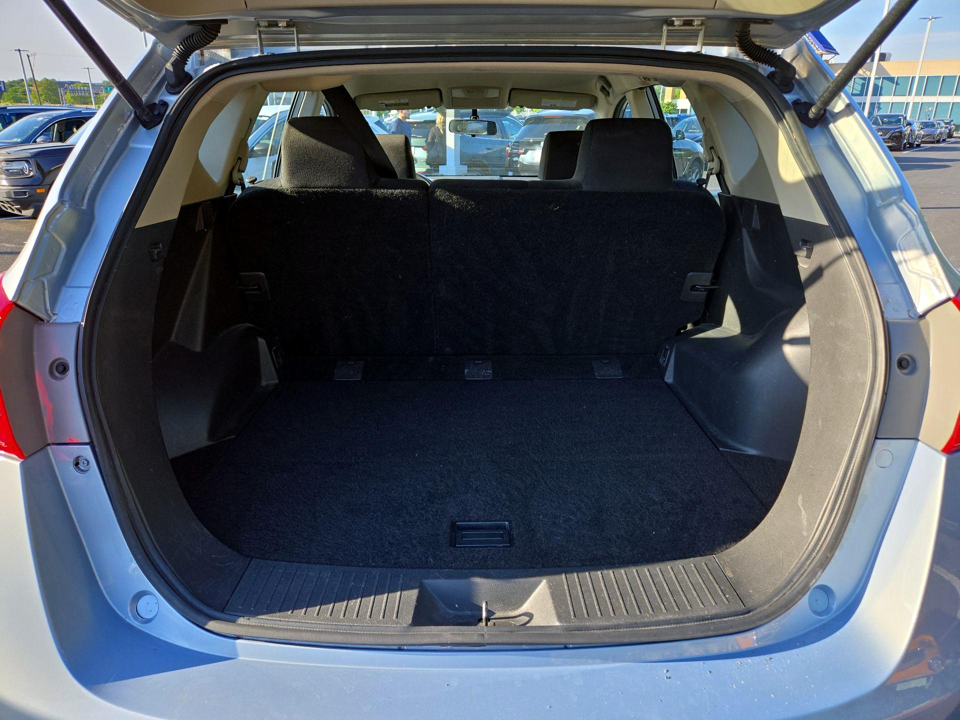 Thumbnail: 2015 Nissan Rogue - 18