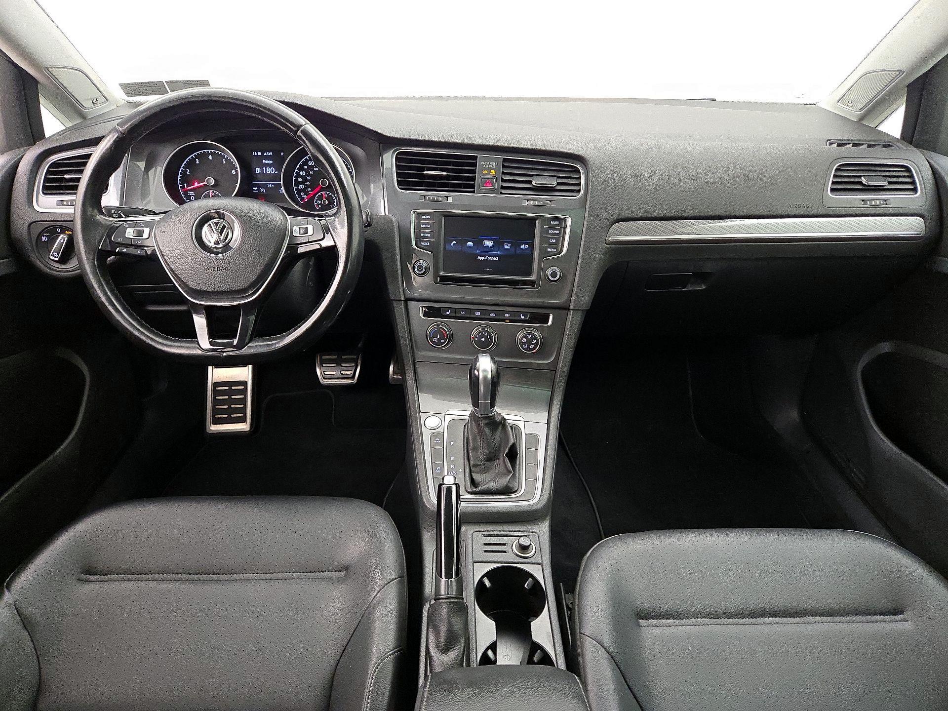 Thumbnail: 2017 Volkswagen Golf - 9