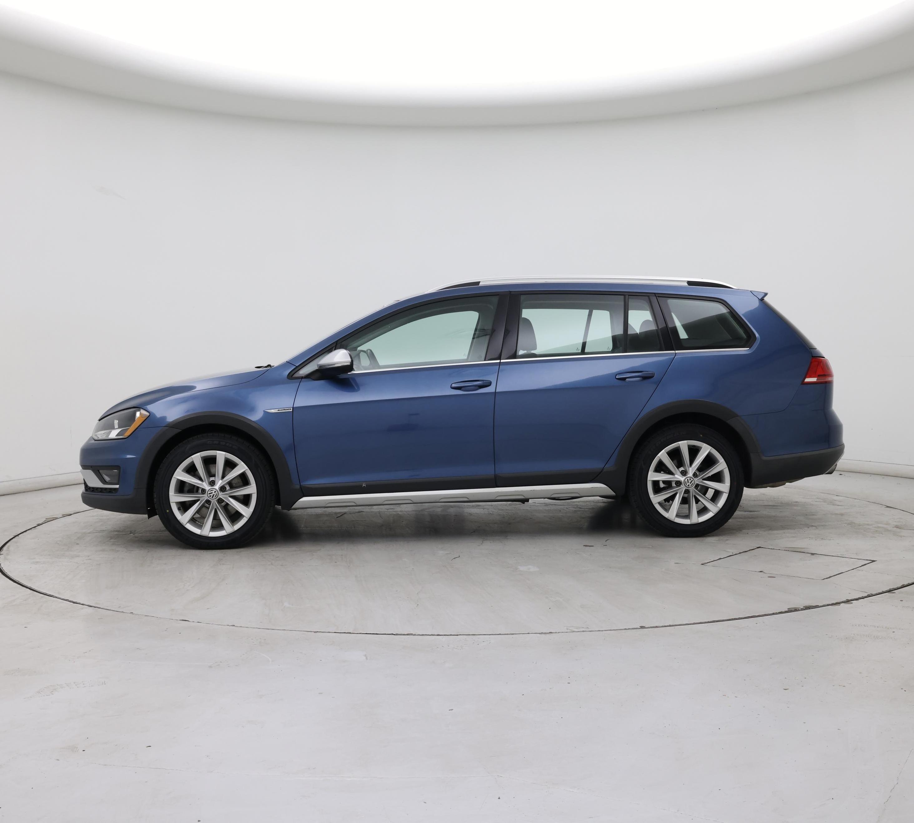 Thumbnail: 2017 Volkswagen Golf - 3