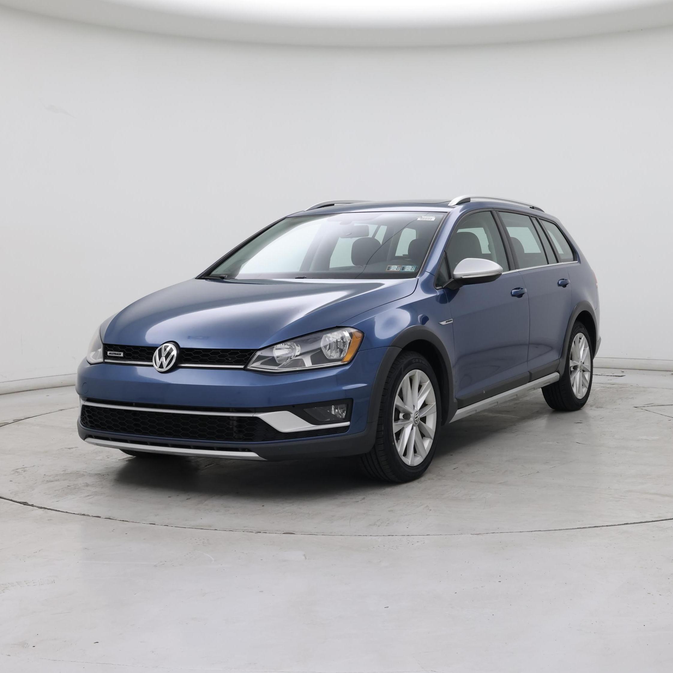 Thumbnail: 2017 Volkswagen Golf - 4