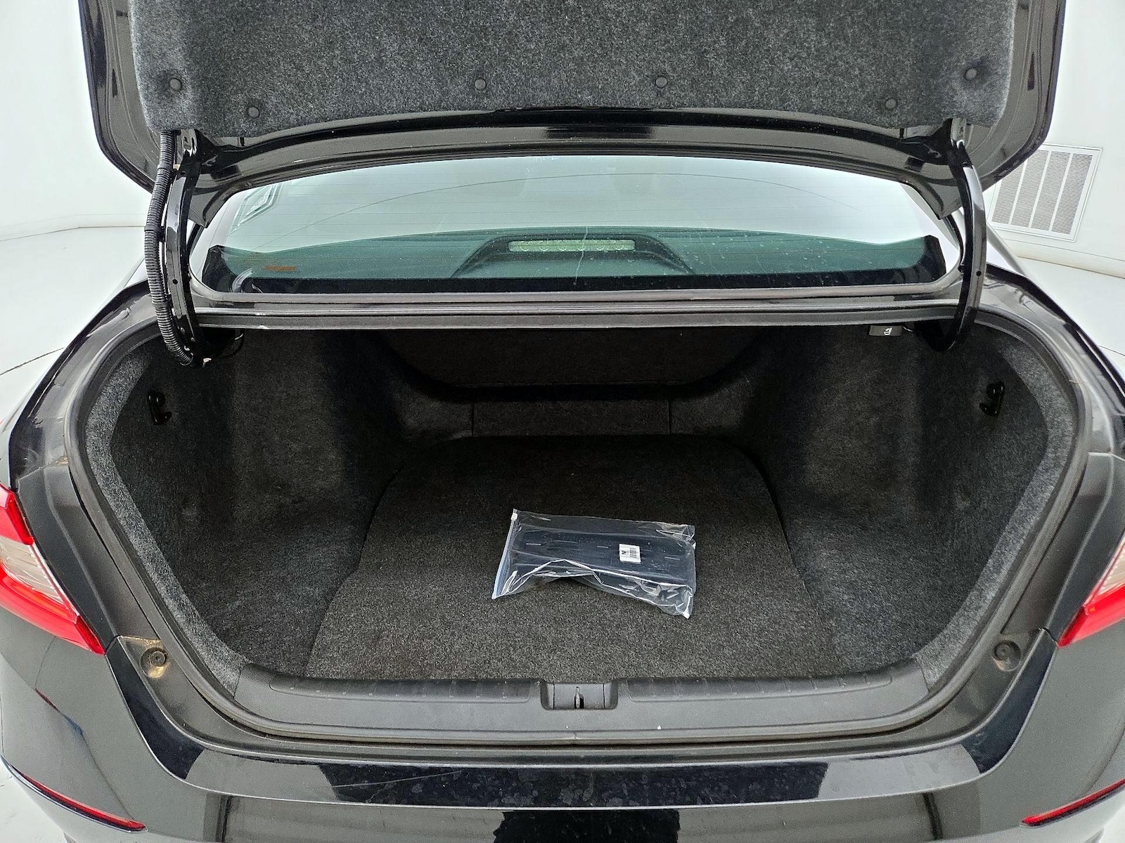 2021 Honda Accord LX - Photo 21