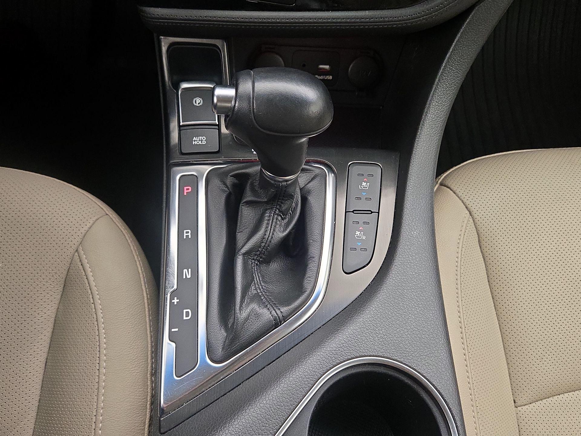 Thumbnail: 2016 Kia Optima - 18