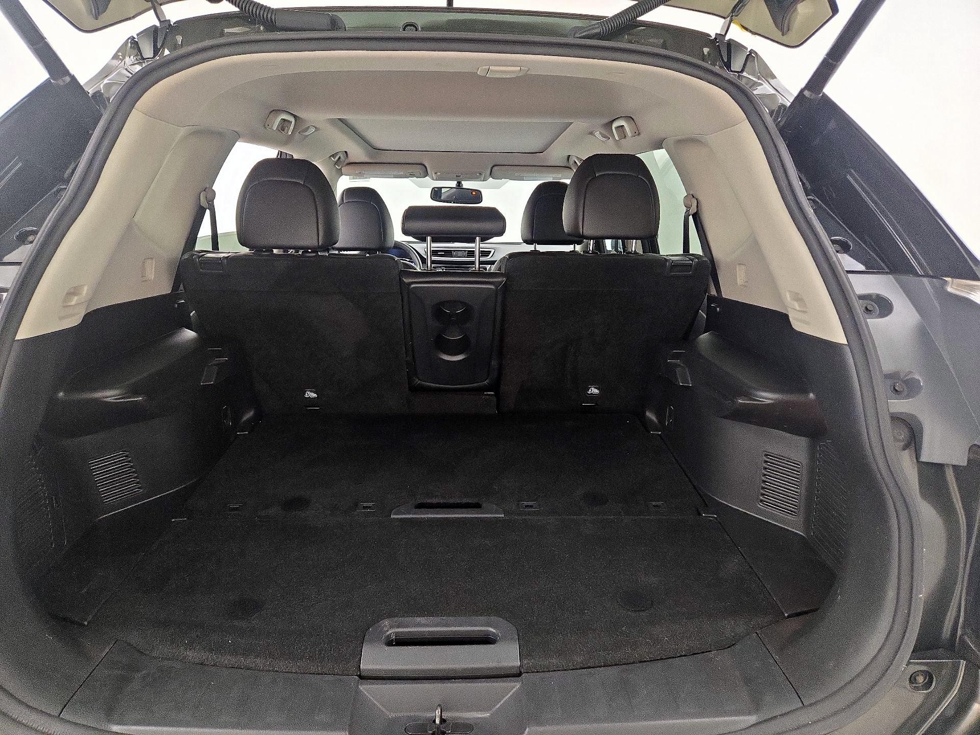 Thumbnail: 2016 Nissan Rogue - 20