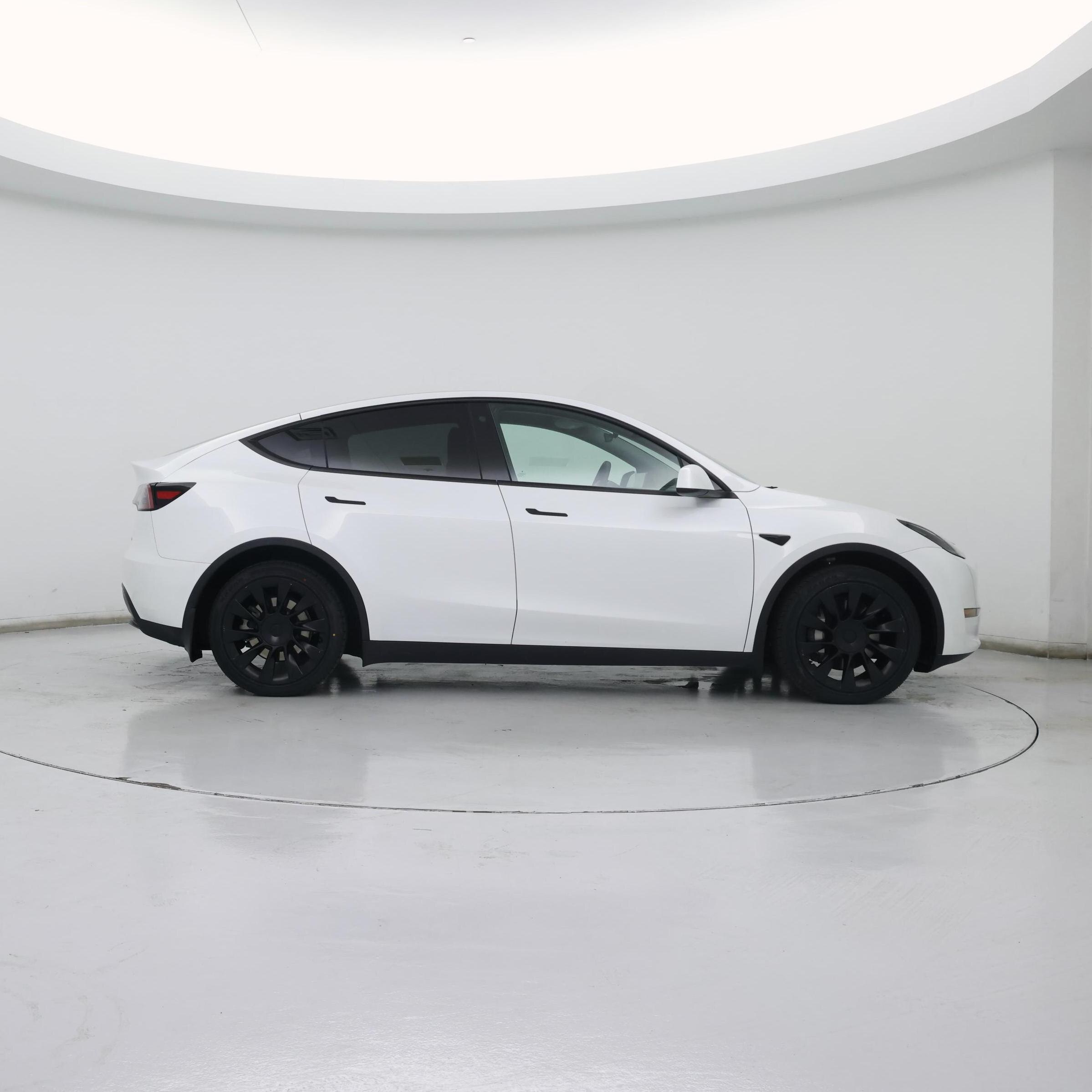Thumbnail: 2023 Tesla Model Y - 7